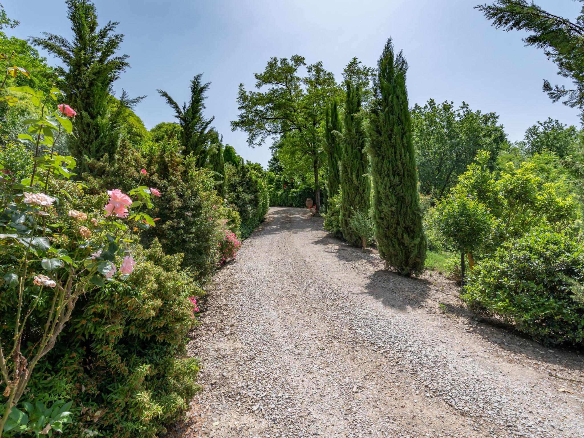 Photo 37 - 5 bedroom House in Montevarchi with private pool and garden