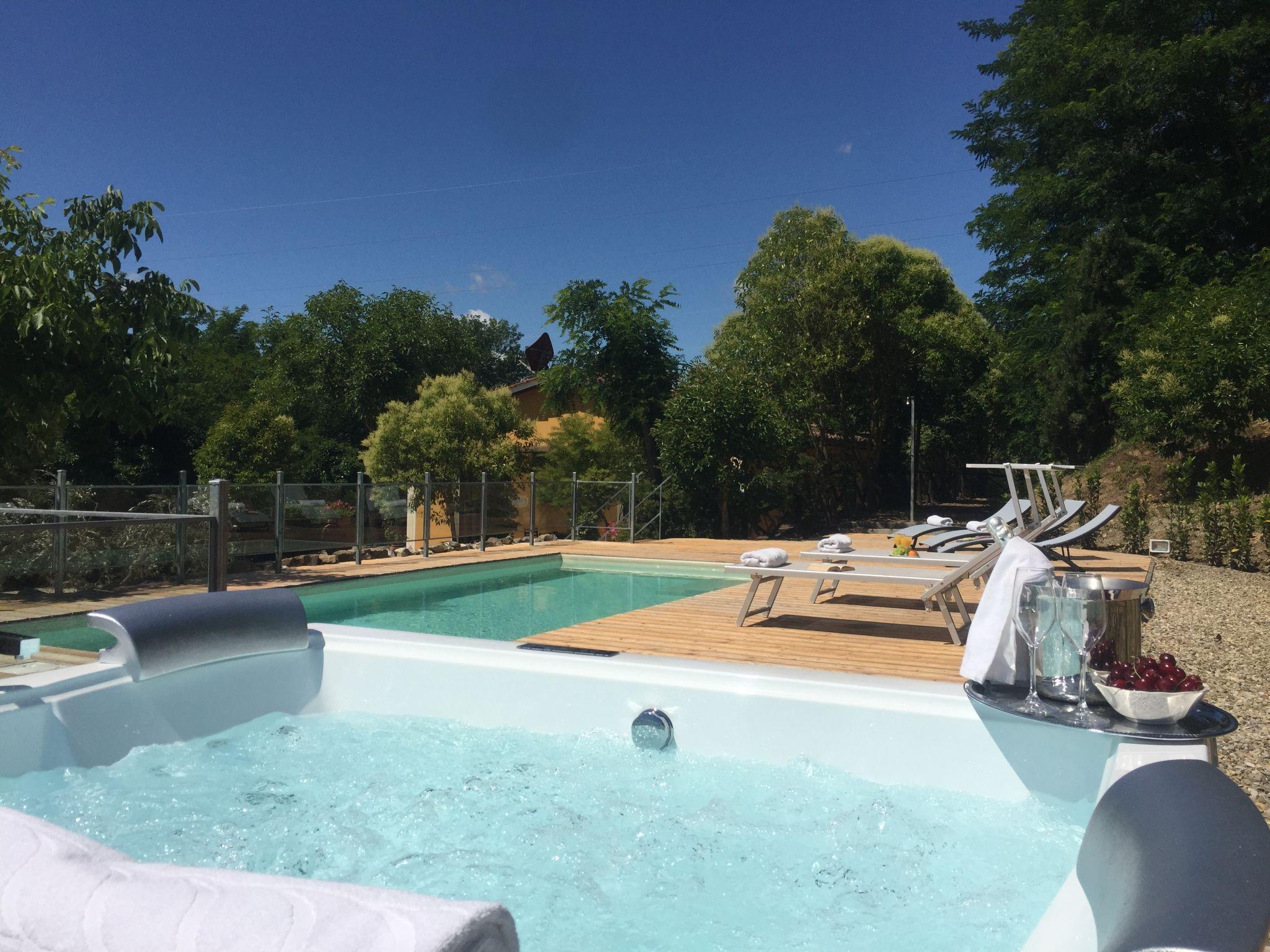 Foto 1 - Casa de 5 habitaciones en Montevarchi con piscina privada y jardín