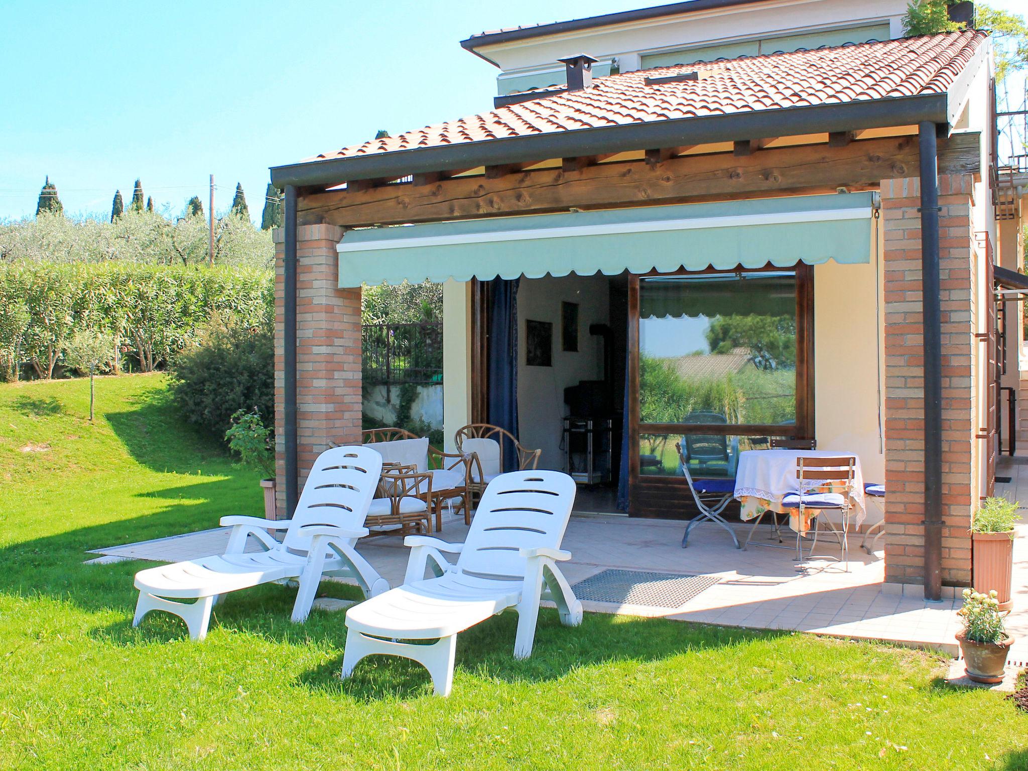 Foto 1 - Casa con 3 camere da letto a Lazise con piscina e vista sulle montagne