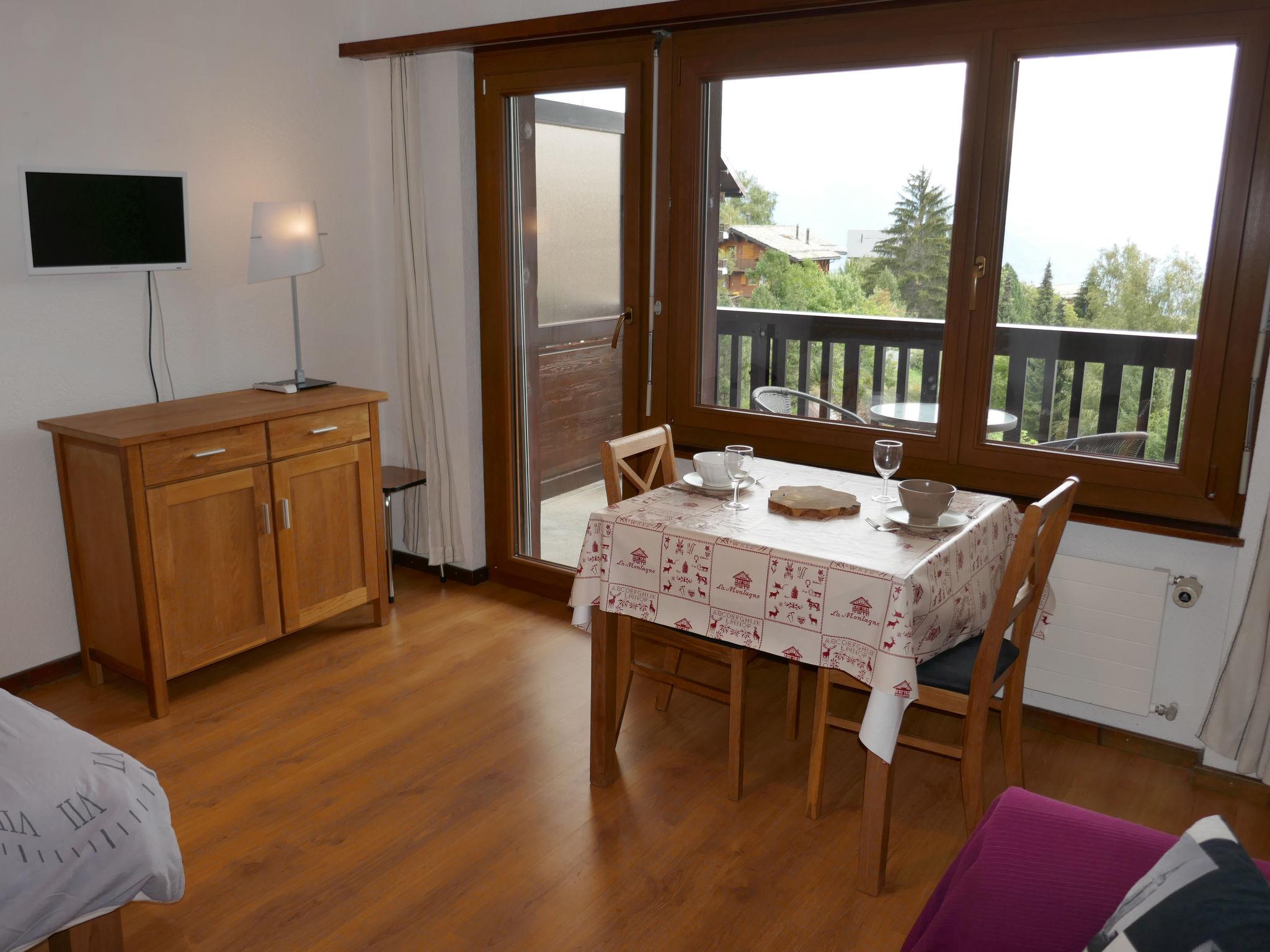 Foto 6 - Apartamento en Nendaz con piscina y sauna