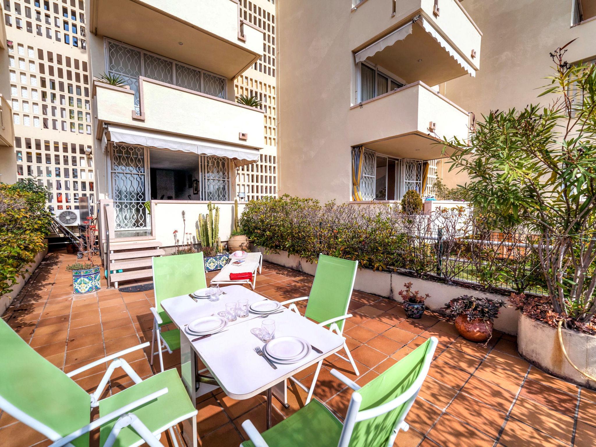 Foto 1 - Apartamento de 2 quartos em Castell-Platja d'Aro com jardim e vistas do mar