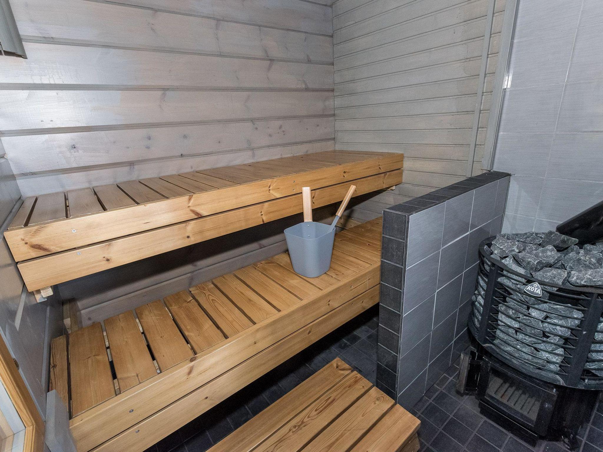 Foto 30 - Casa de 2 quartos em Ruovesi com sauna e banheira de hidromassagem