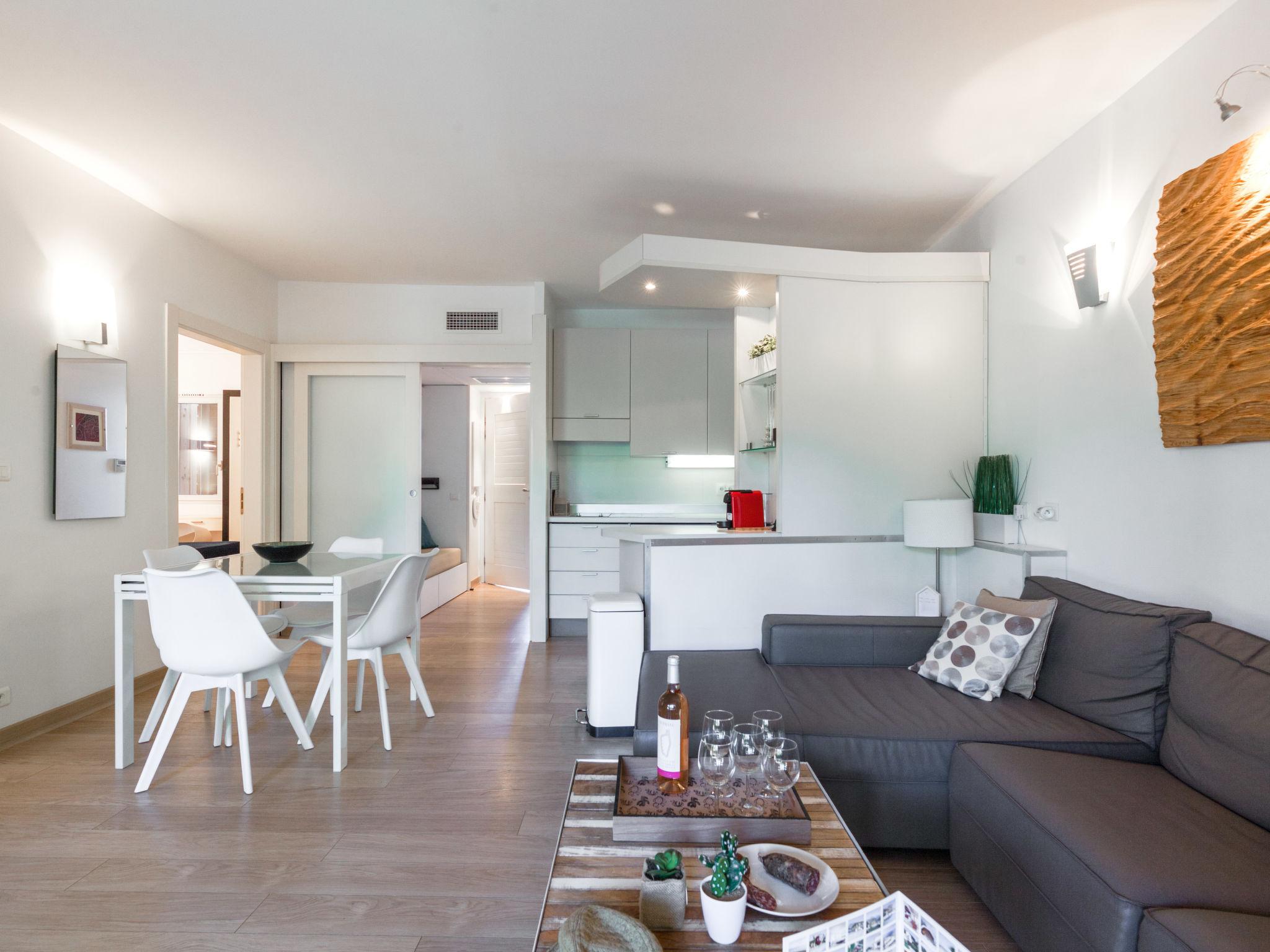 Photo 2 - 2 bedroom Apartment in Porto-Vecchio with swimming pool and sea view