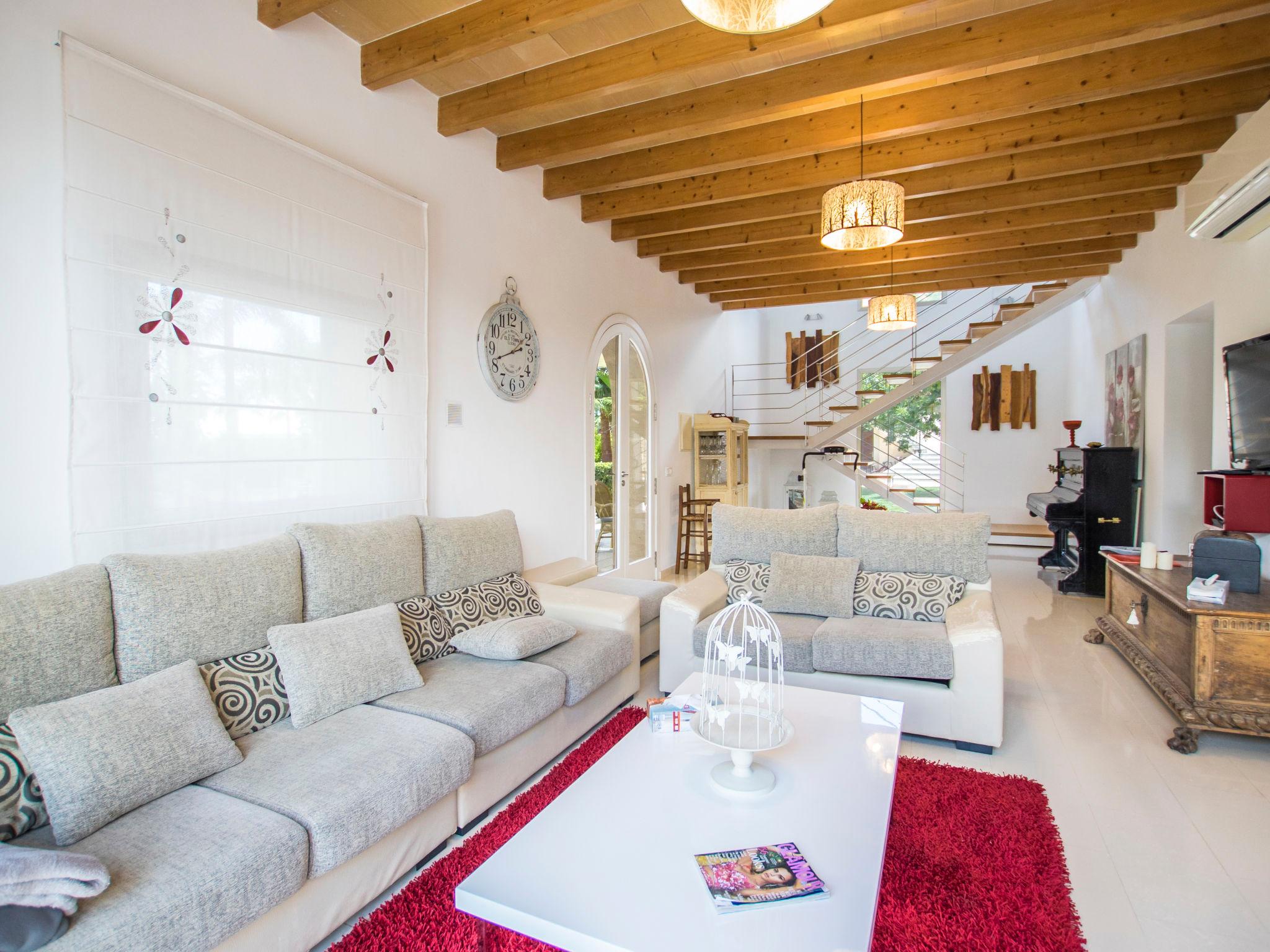 Photo 6 - 4 bedroom House in Maria de la Salut with private pool and sea view