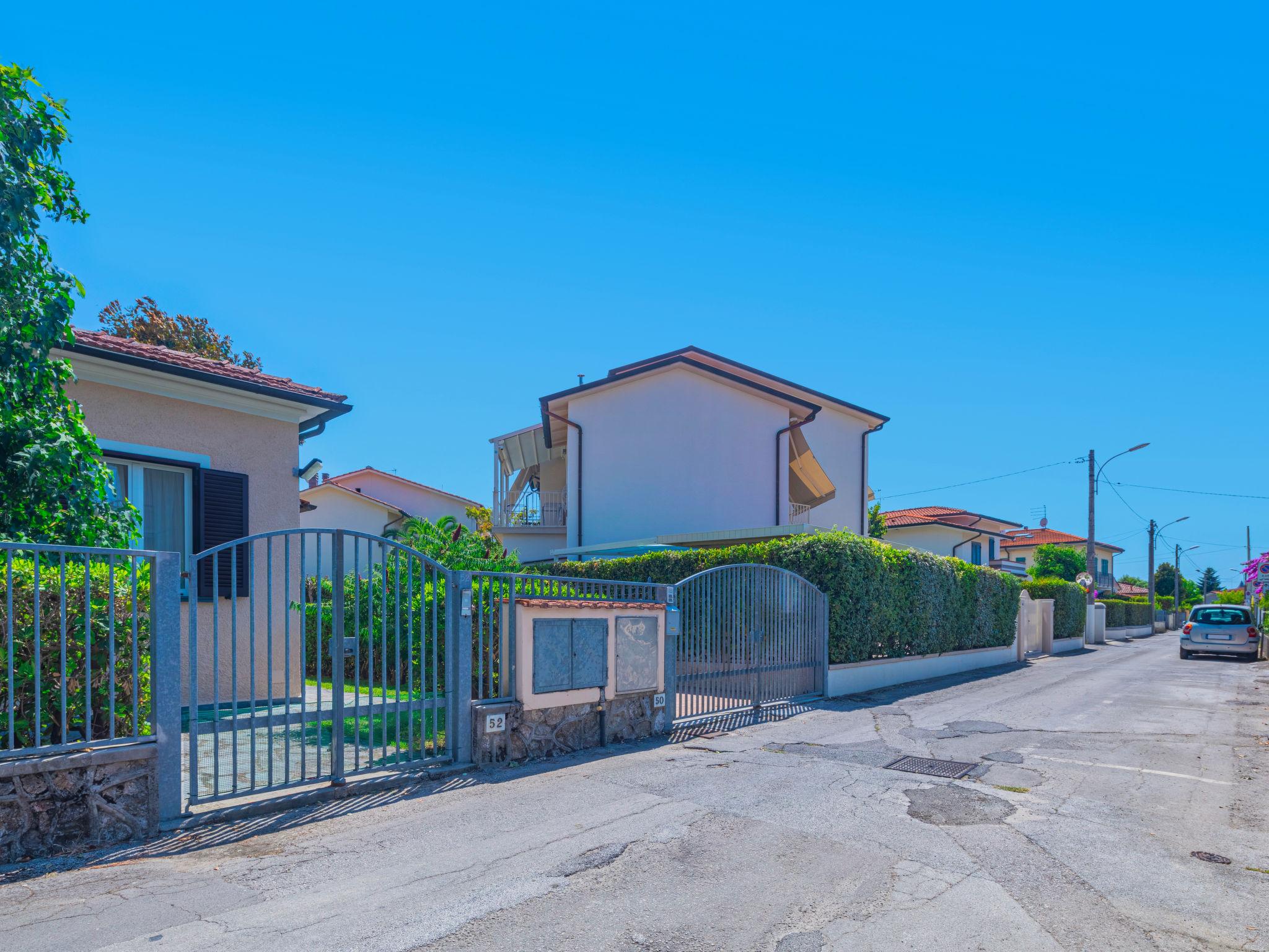 Photo 11 - Maison de 2 chambres à Pietrasanta avec jardin et vues à la mer