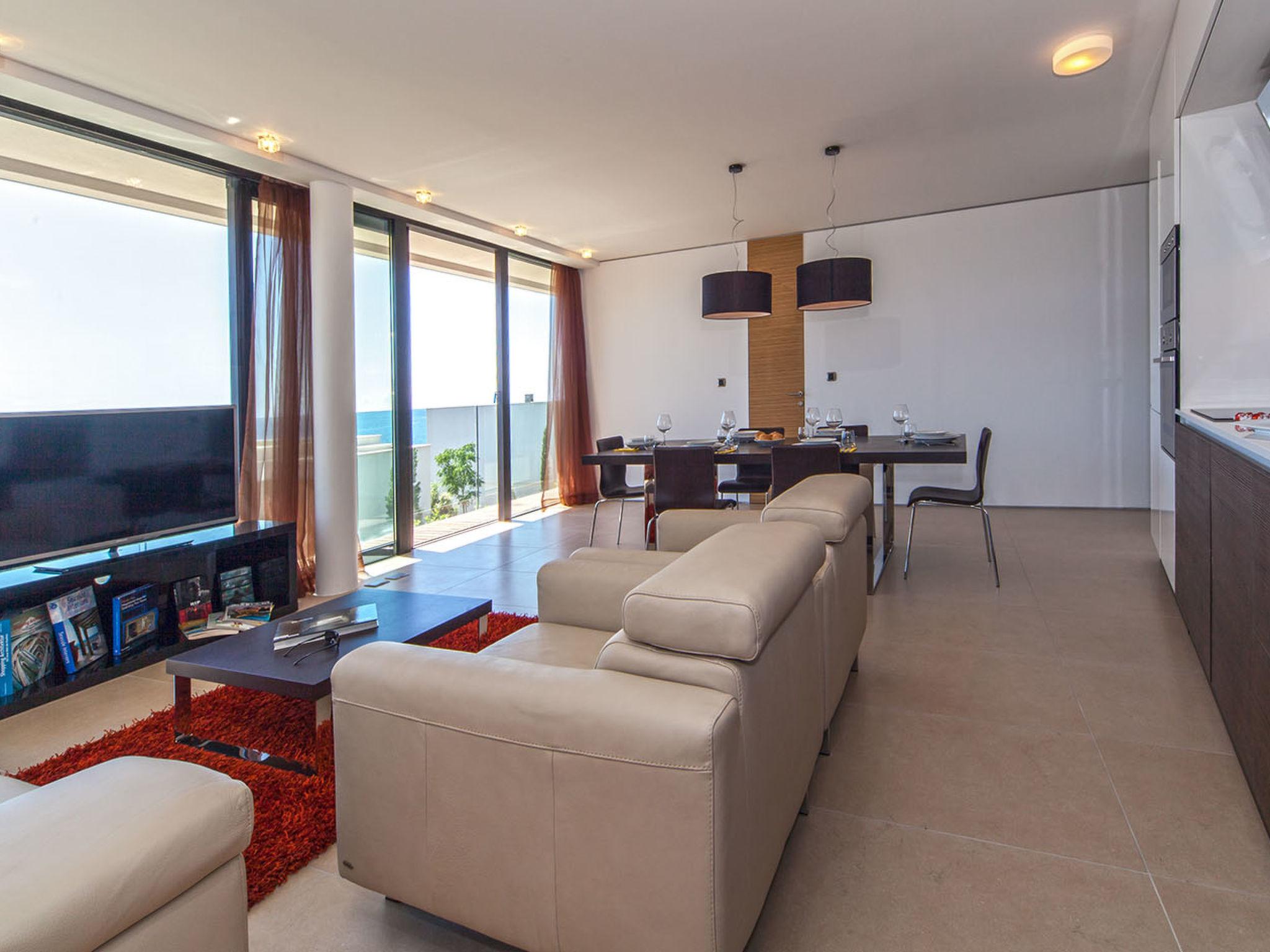 Foto 6 - Apartamento de 2 habitaciones en Primošten con piscina y vistas al mar