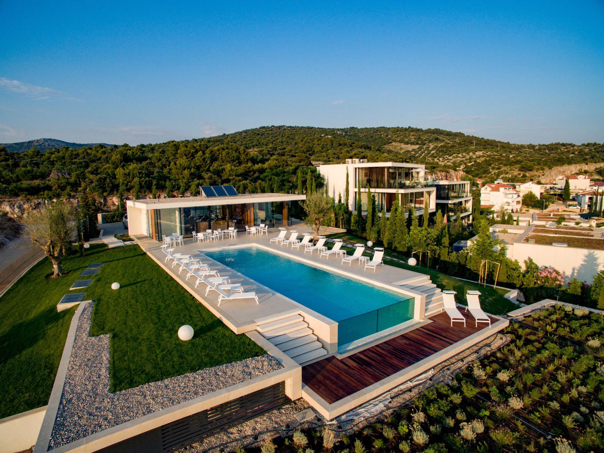 Photo 15 - Appartement de 2 chambres à Primošten avec piscine et terrasse