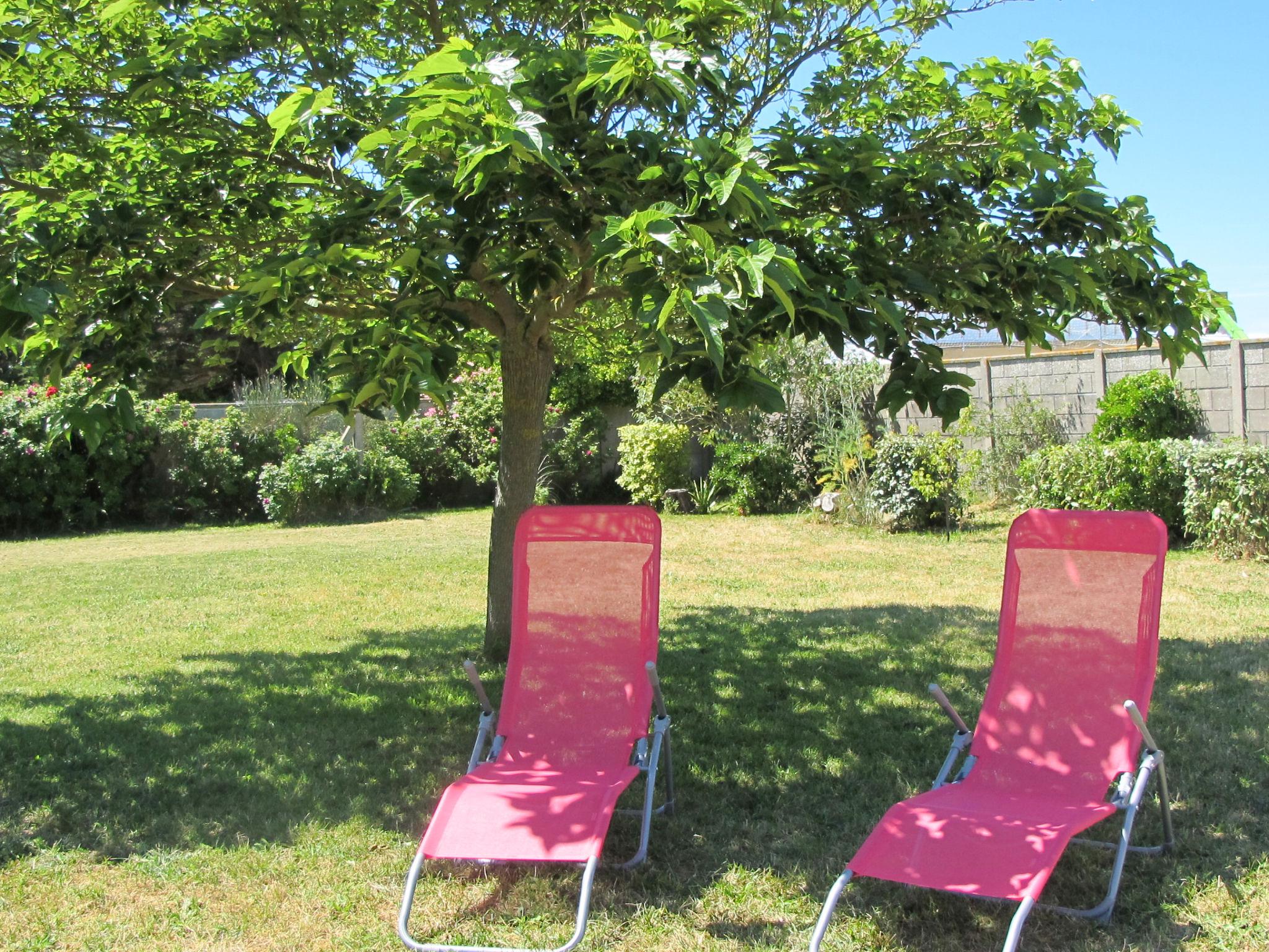 Foto 18 - Haus mit 3 Schlafzimmern in Gouville-sur-Mer mit garten und blick aufs meer