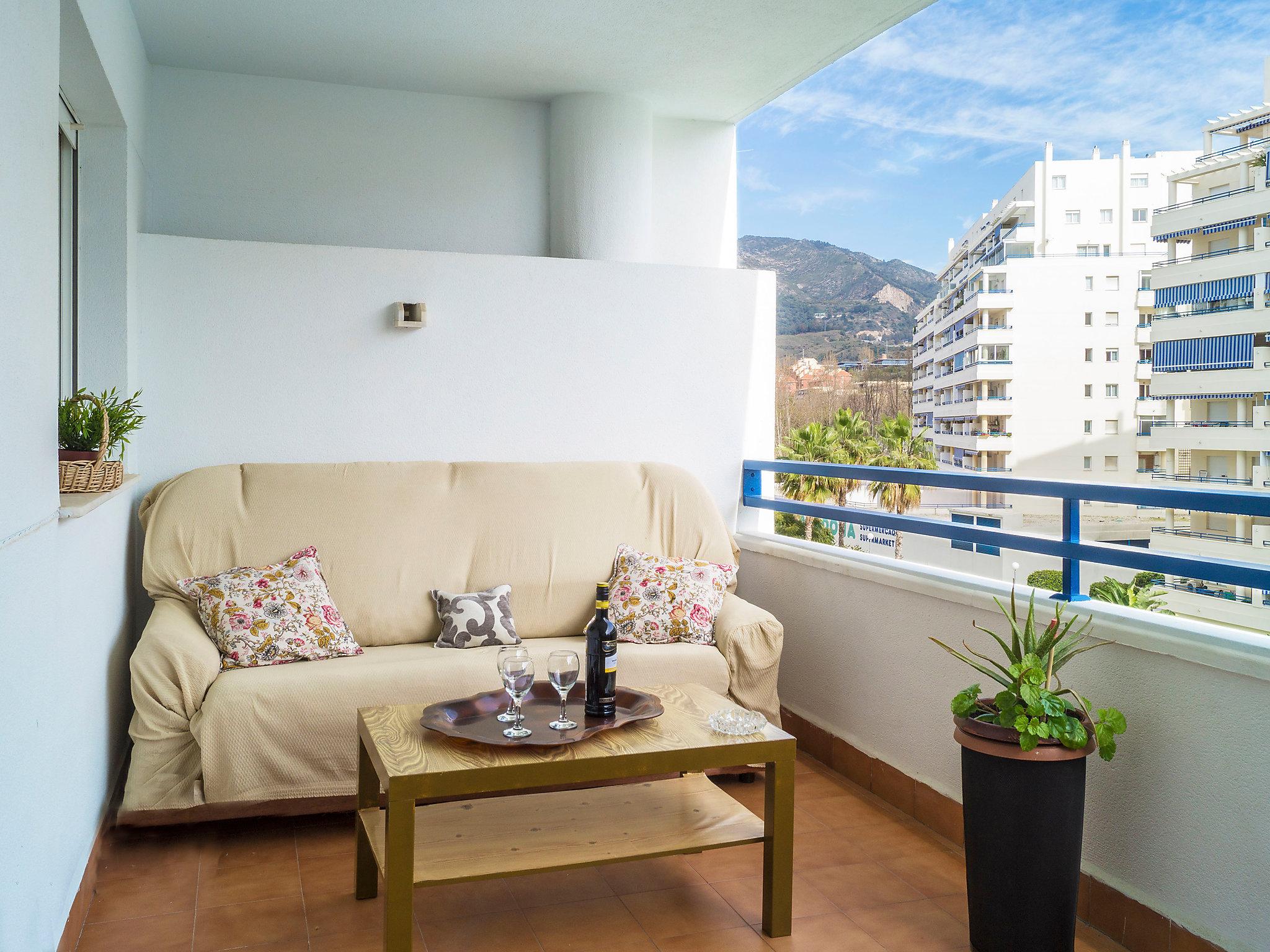 Foto 17 - Apartamento de 2 quartos em Marbella com piscina e vistas do mar