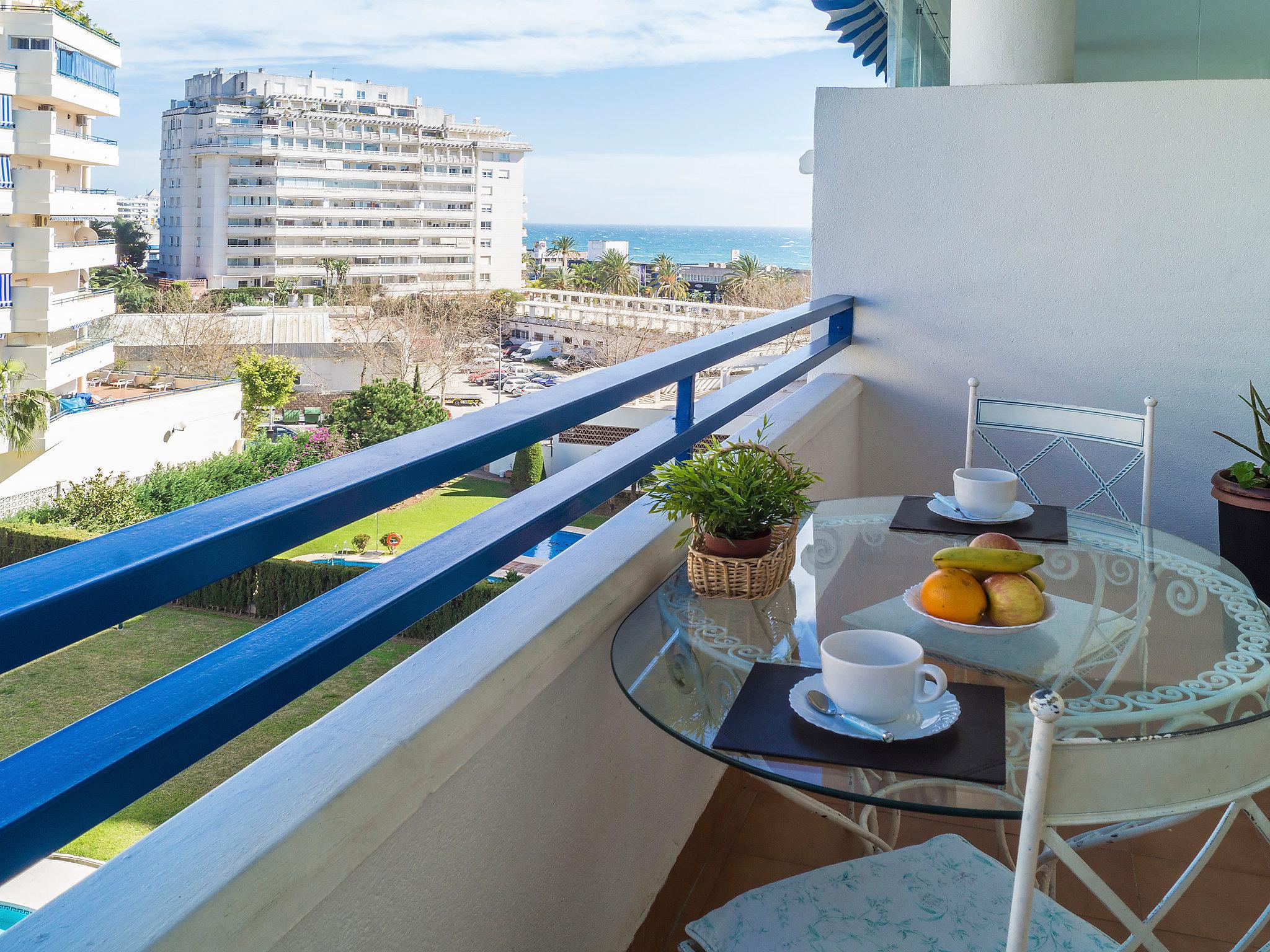 Foto 2 - Apartamento de 2 quartos em Marbella com piscina e vistas do mar