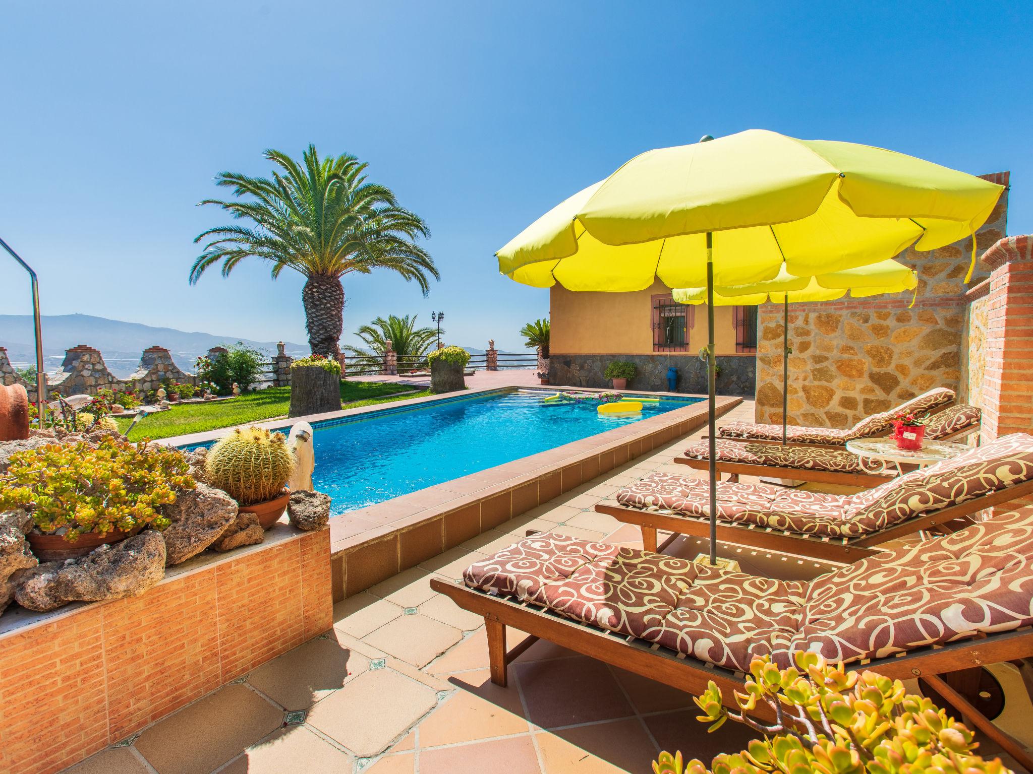 Photo 2 - Maison de 2 chambres à Motril avec piscine privée et jardin