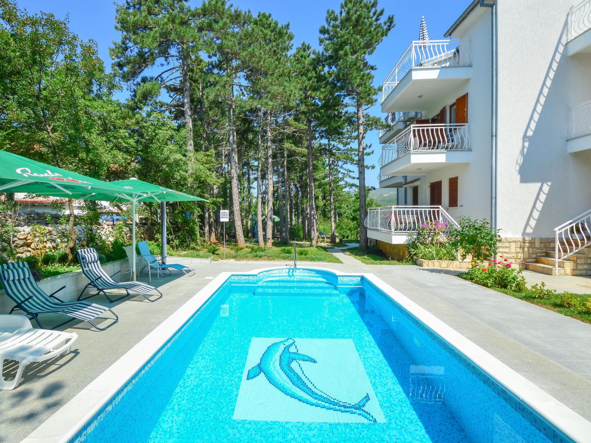 Photo 1 - 1 bedroom Apartment in Crikvenica with swimming pool and garden