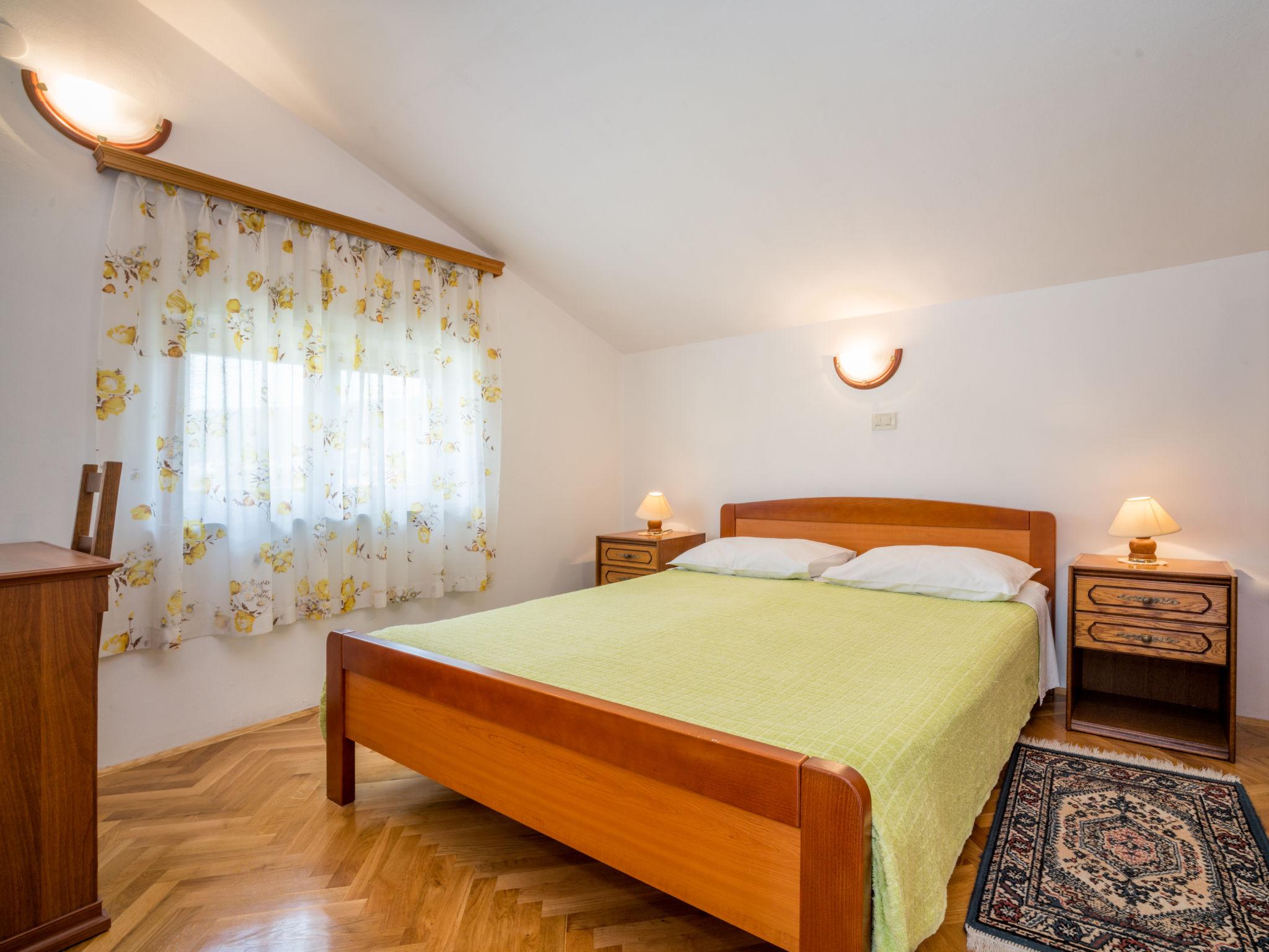 Foto 10 - Appartamento con 1 camera da letto a Crikvenica con piscina e vista mare