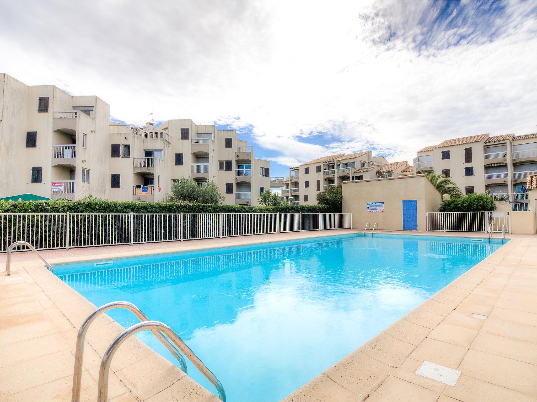 Foto 6 - Apartamento de 1 habitación en Saint-Cyprien con piscina y vistas al mar