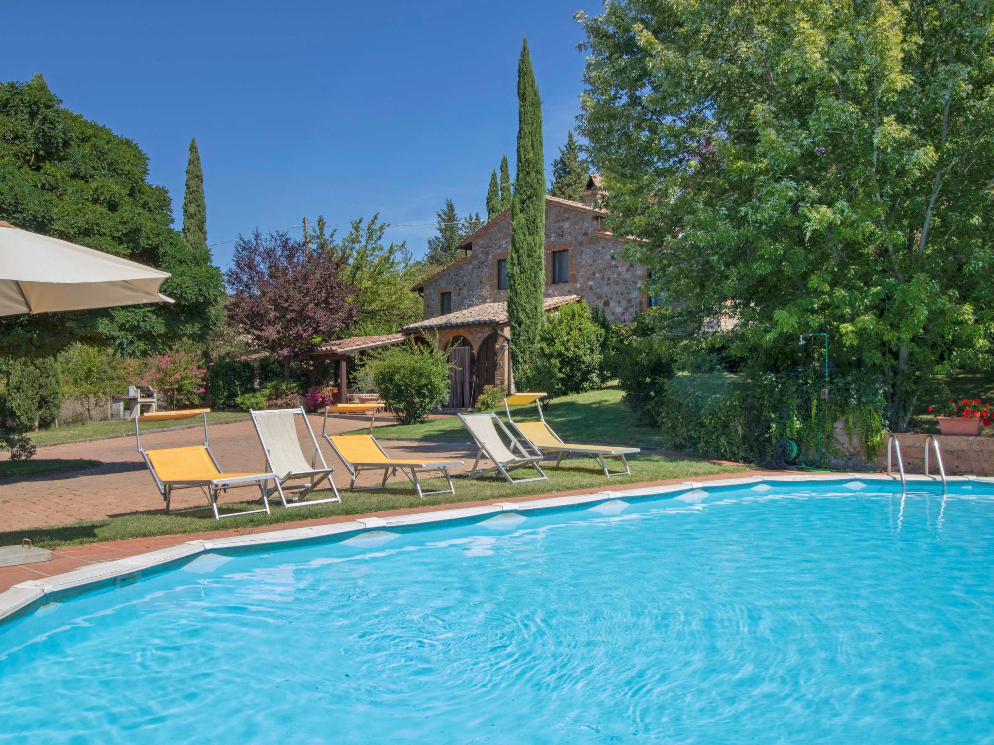 Photo 1 - Maison de 3 chambres à Proceno avec piscine privée et jardin