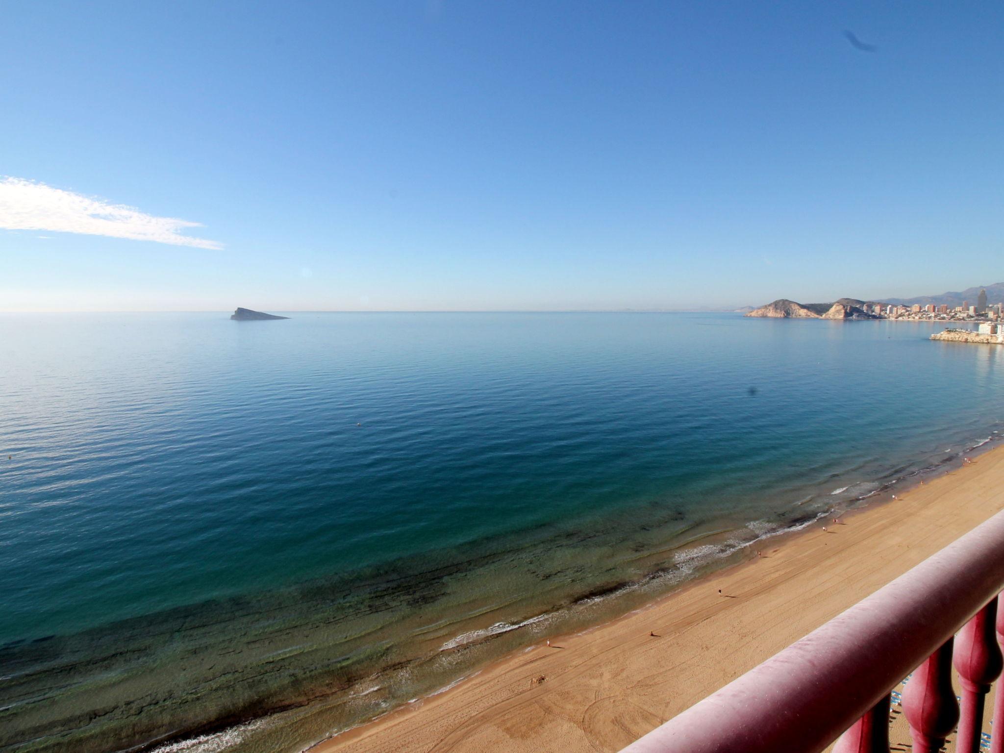 Foto 3 - Appartamento con 2 camere da letto a Benidorm con piscina privata e vista mare