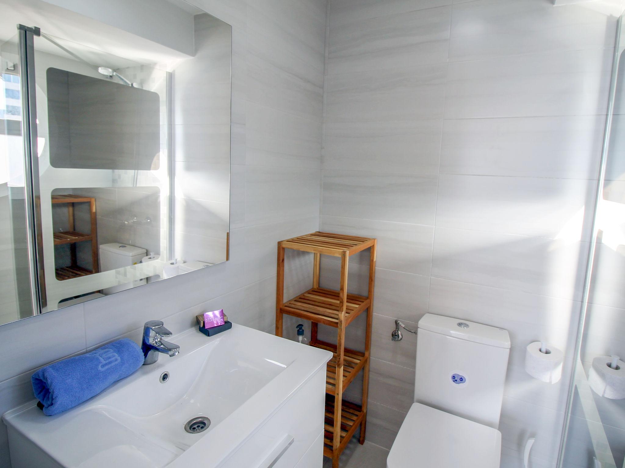 Foto 10 - Apartamento de 2 quartos em Benidorm com piscina