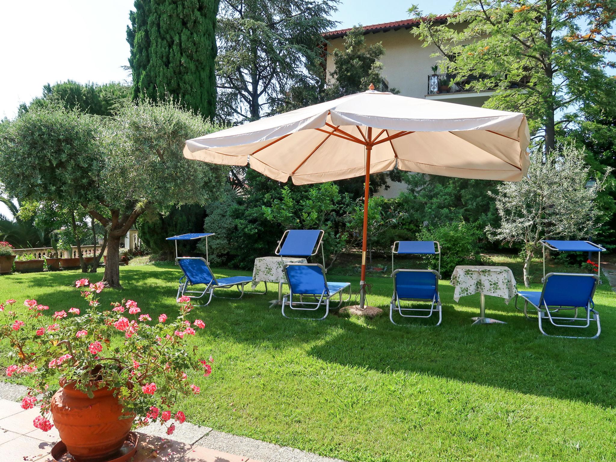 Photo 22 - Maison de 2 chambres à Diano Castello avec jardin et terrasse