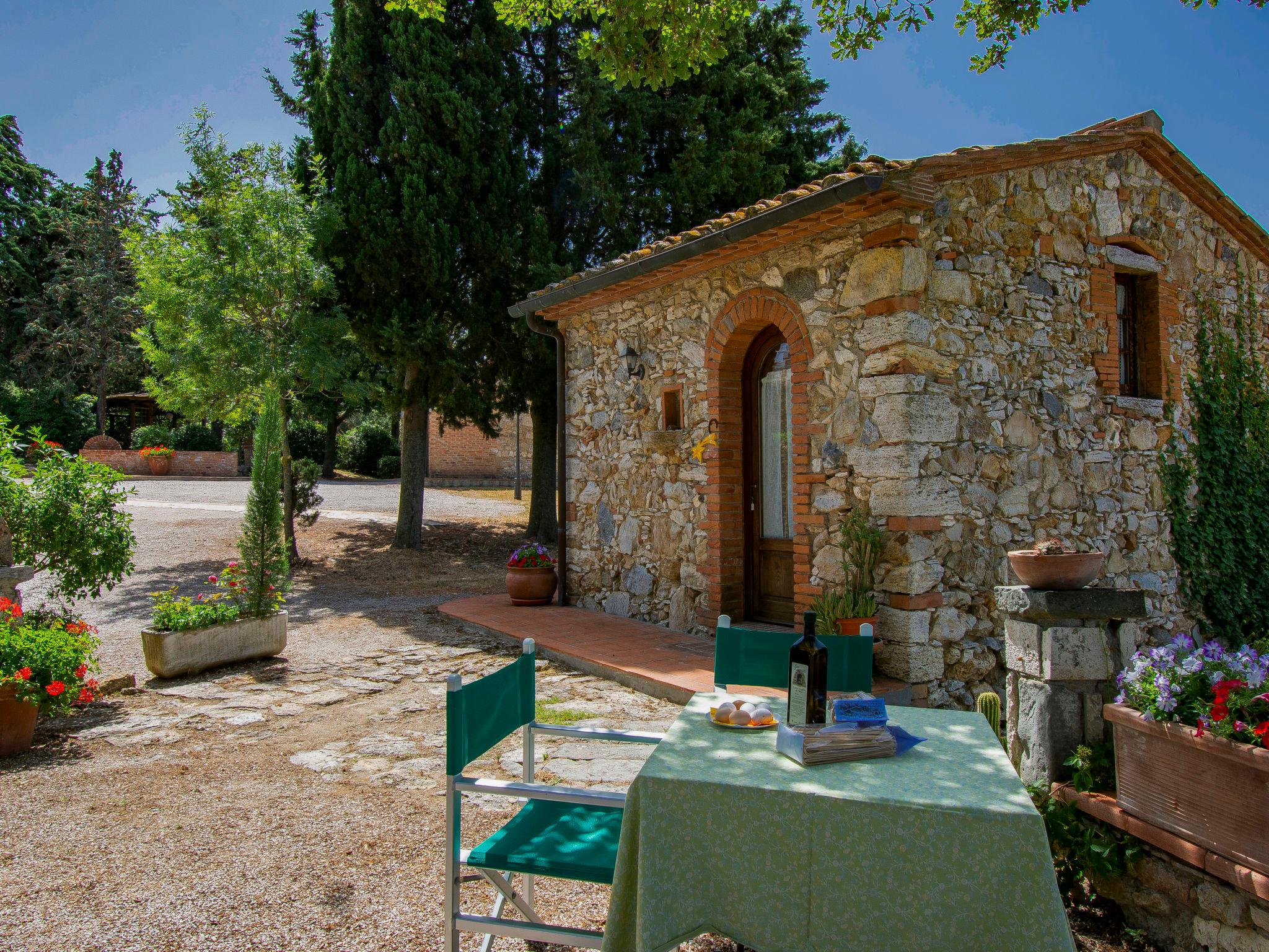 Photo 12 - Apartment in Gambassi Terme with swimming pool and terrace