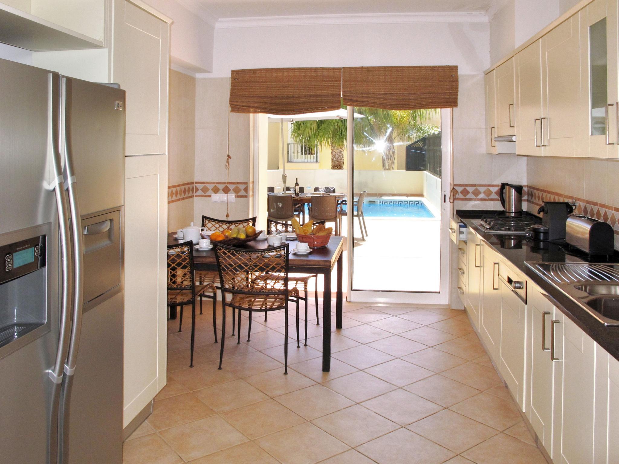 Foto 5 - Haus mit 4 Schlafzimmern in Faro mit privater pool und blick aufs meer