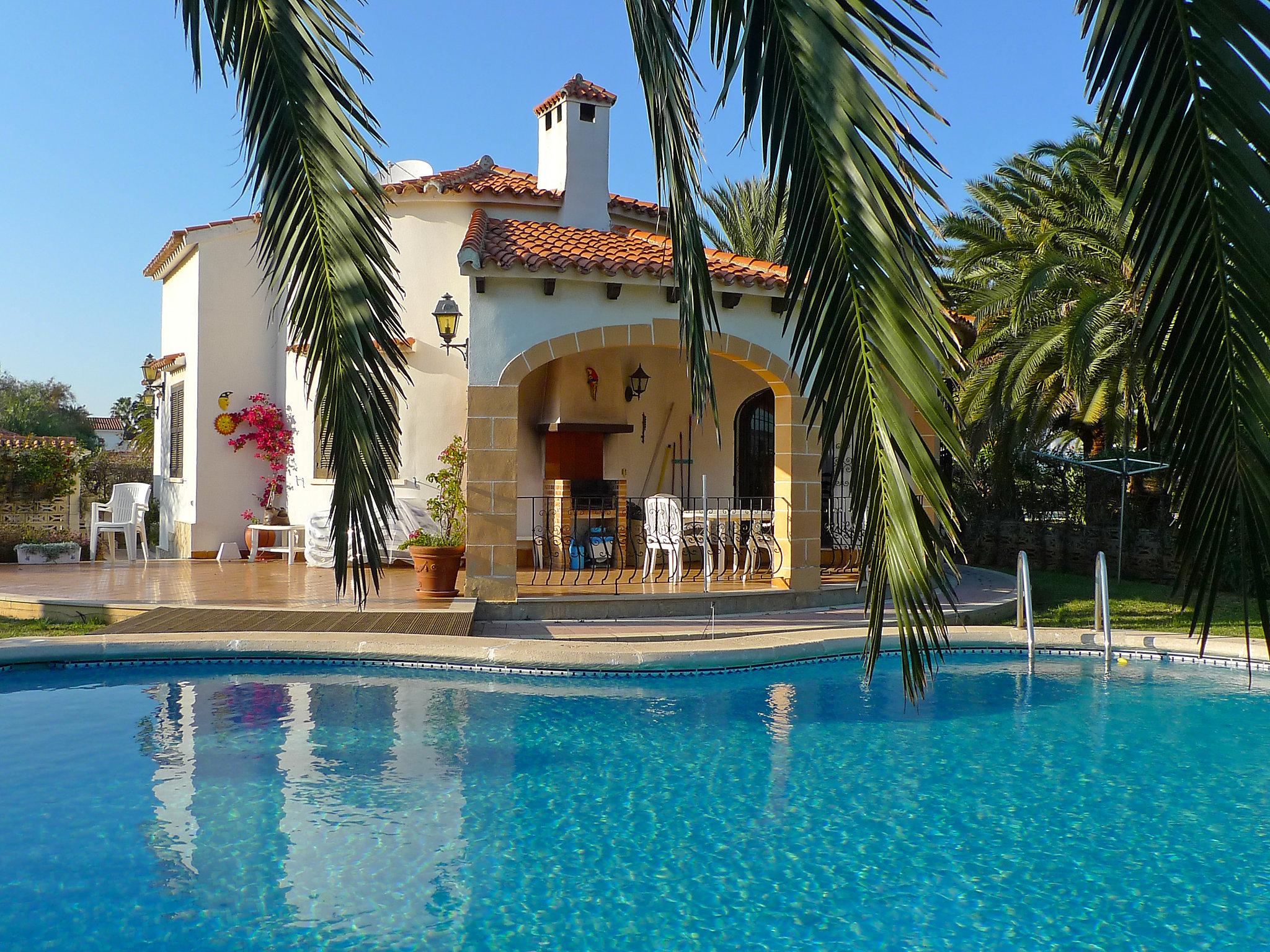Foto 1 - Casa con 3 camere da letto a Dénia con piscina privata e vista mare