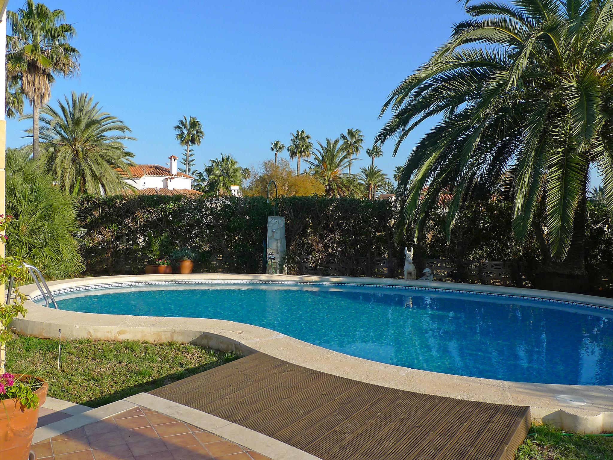 Foto 3 - Casa de 3 habitaciones en Dénia con piscina privada y vistas al mar