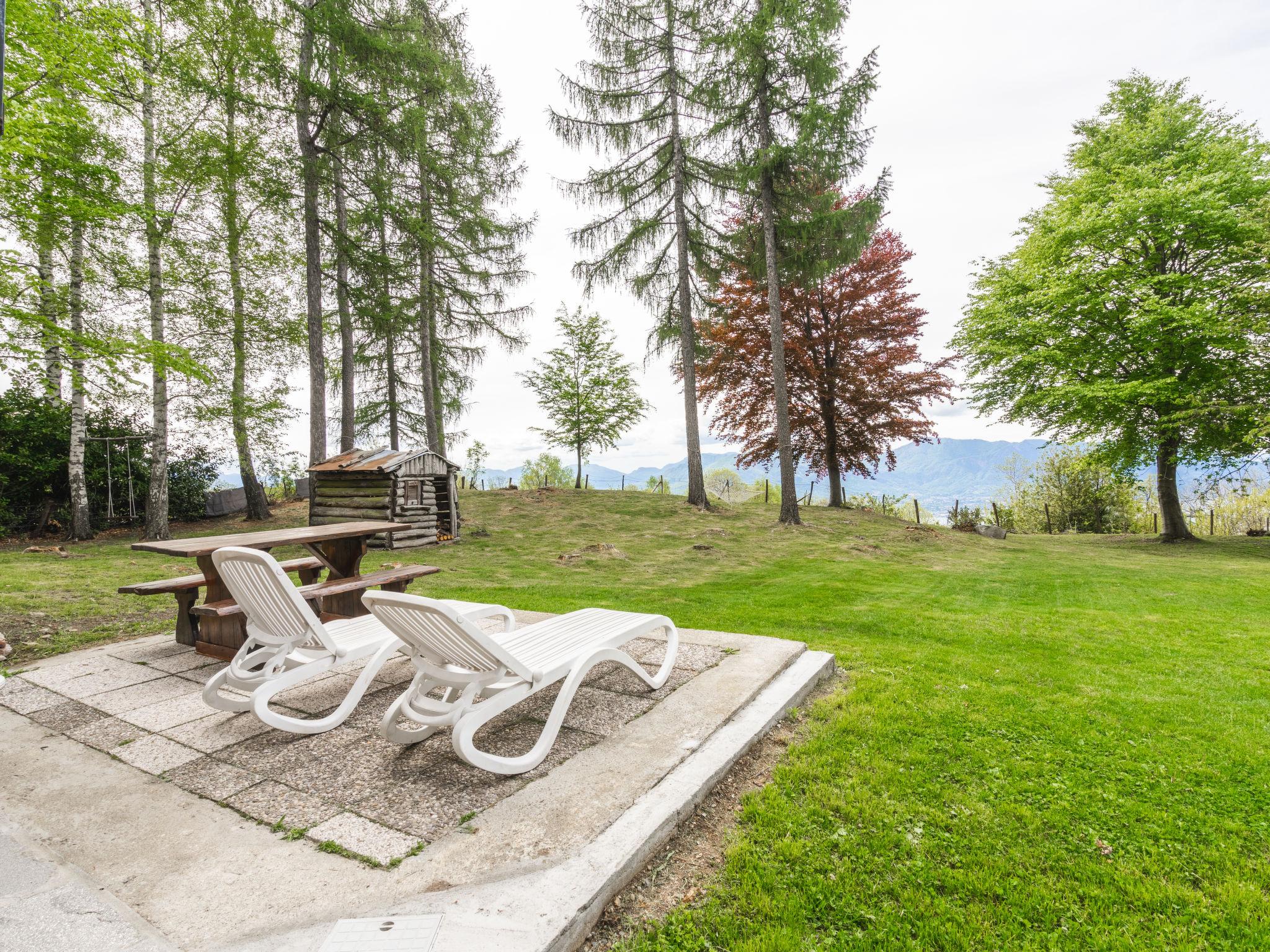 Photo 3 - Maison de 3 chambres à Trarego Viggiona avec jardin et vues sur la montagne