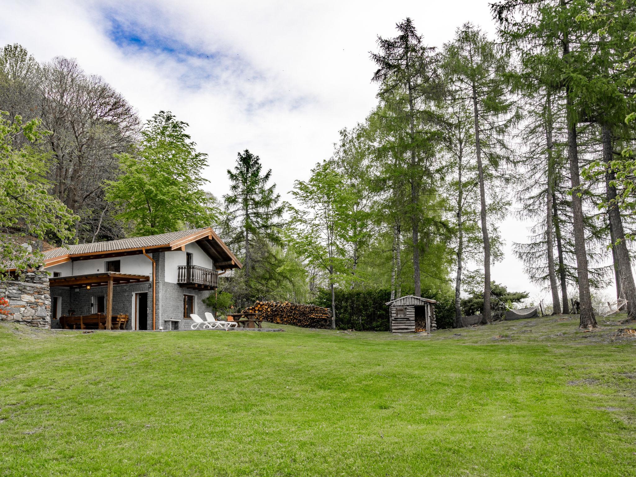 Foto 1 - Casa de 3 quartos em Trarego Viggiona com jardim e vista para a montanha