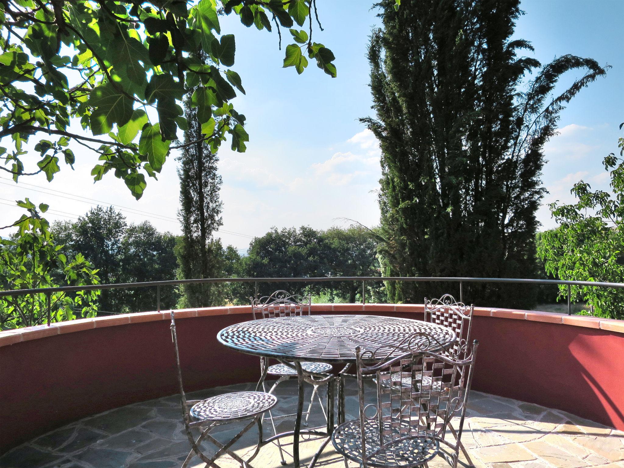 Foto 43 - Casa de 2 habitaciones en Montevarchi con piscina privada y jardín
