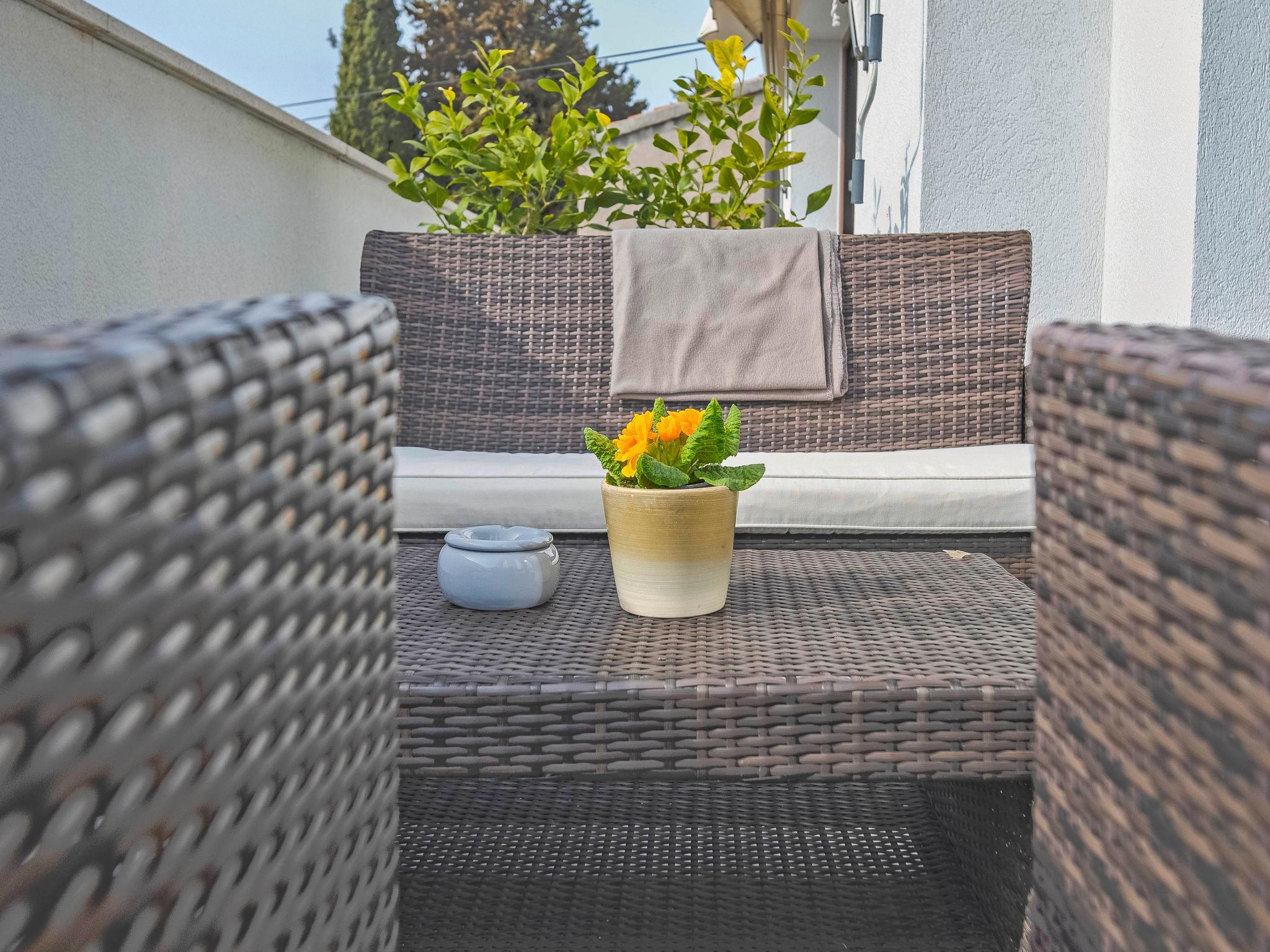 Photo 18 - 2 bedroom Apartment in Novigrad with garden and terrace