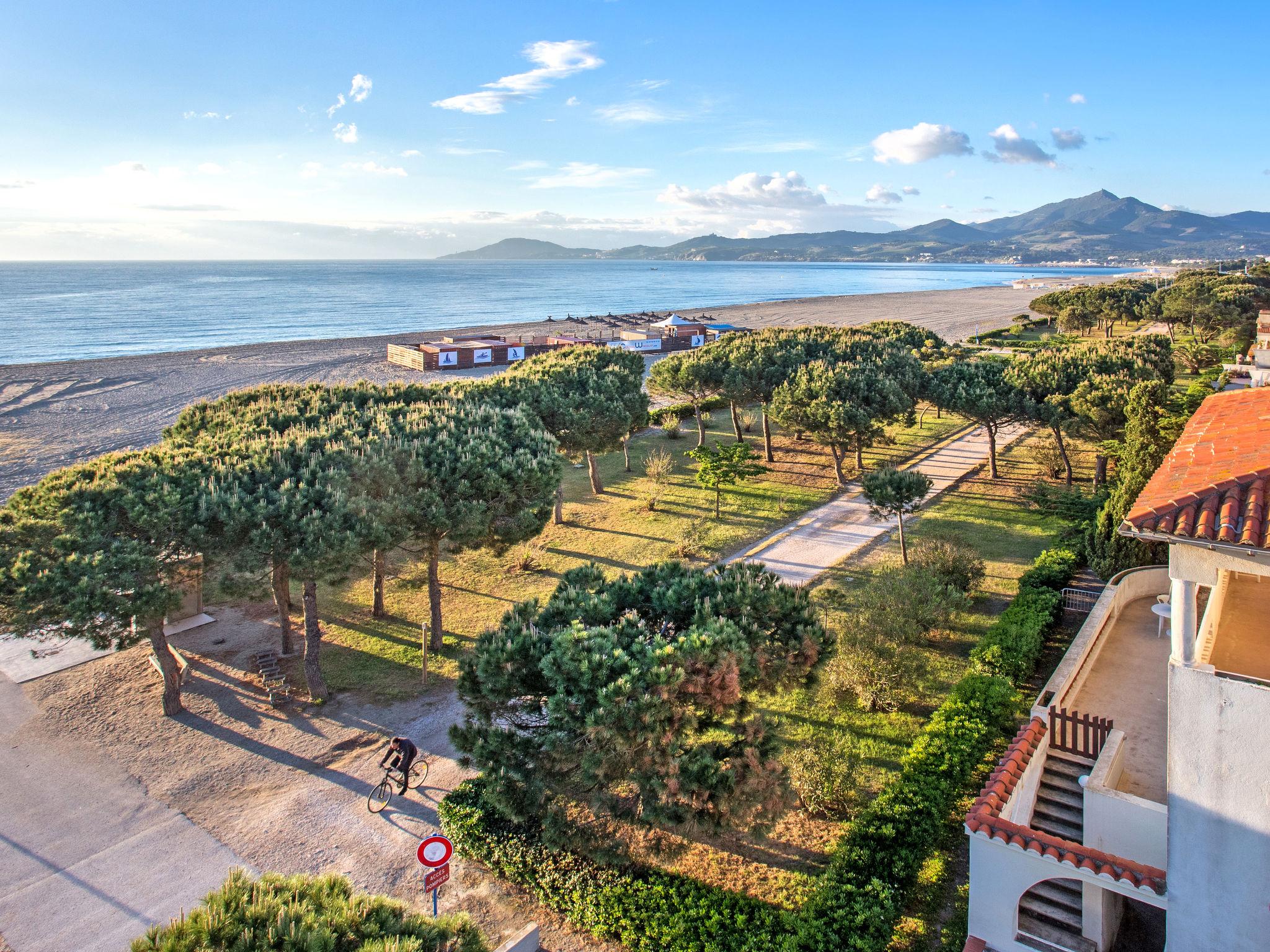 Foto 24 - Appartamento con 2 camere da letto a Argelès-sur-Mer con vista mare