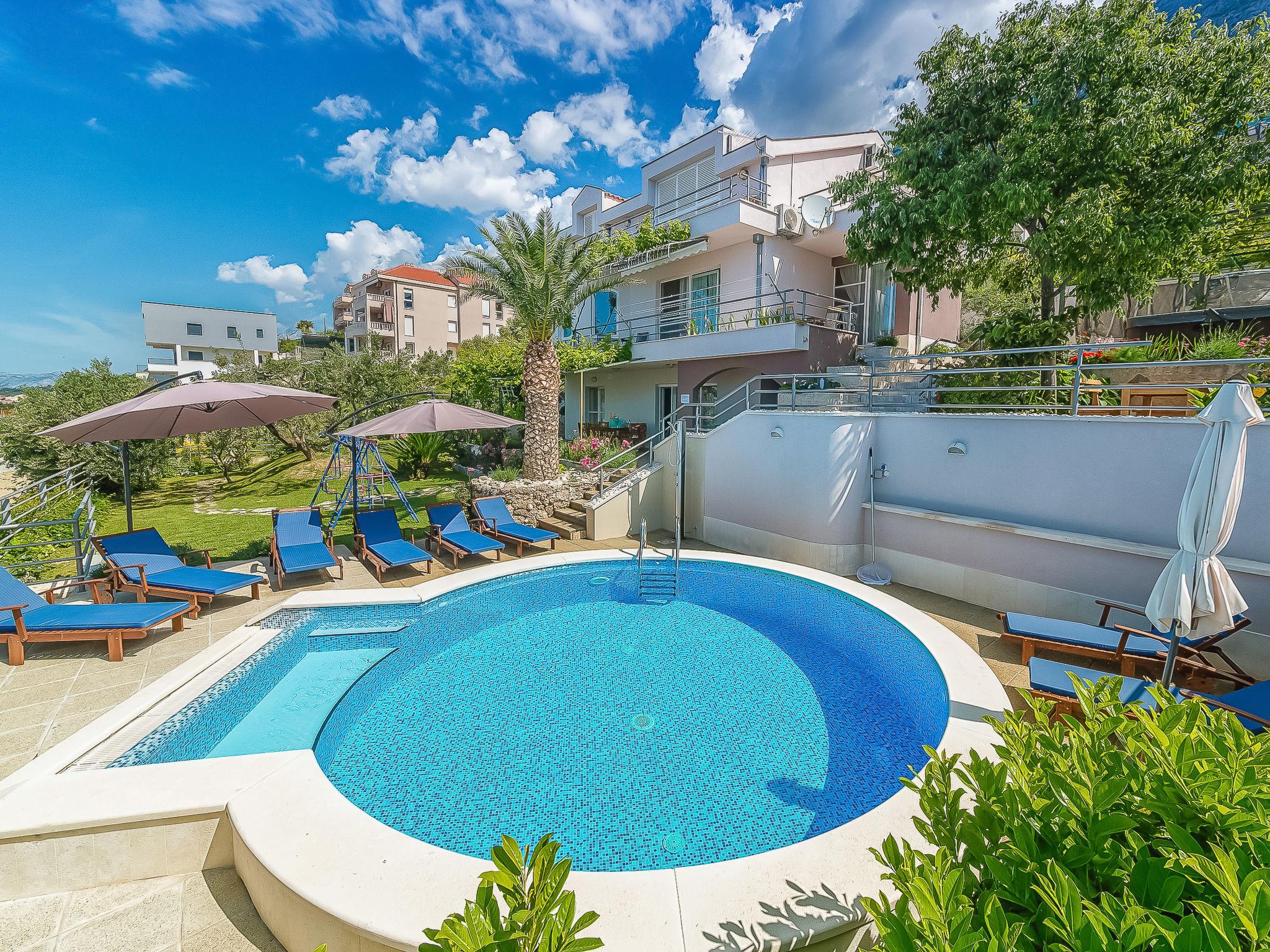 Photo 1 - Maison de 5 chambres à Makarska avec piscine privée et jardin