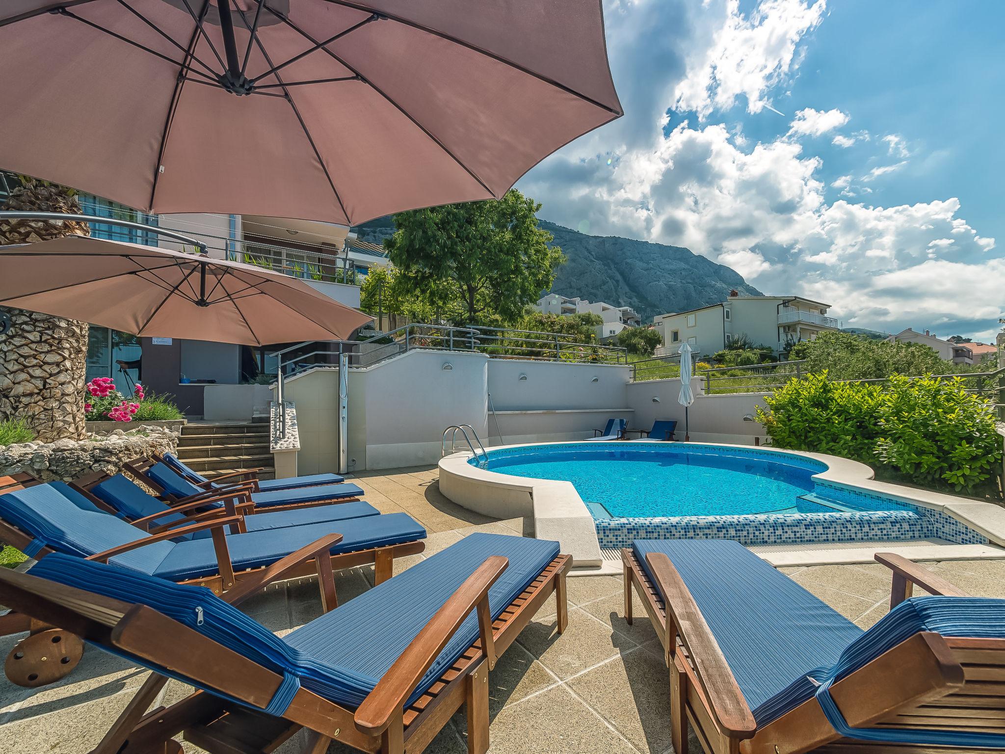 Photo 9 - Maison de 5 chambres à Makarska avec piscine privée et vues à la mer