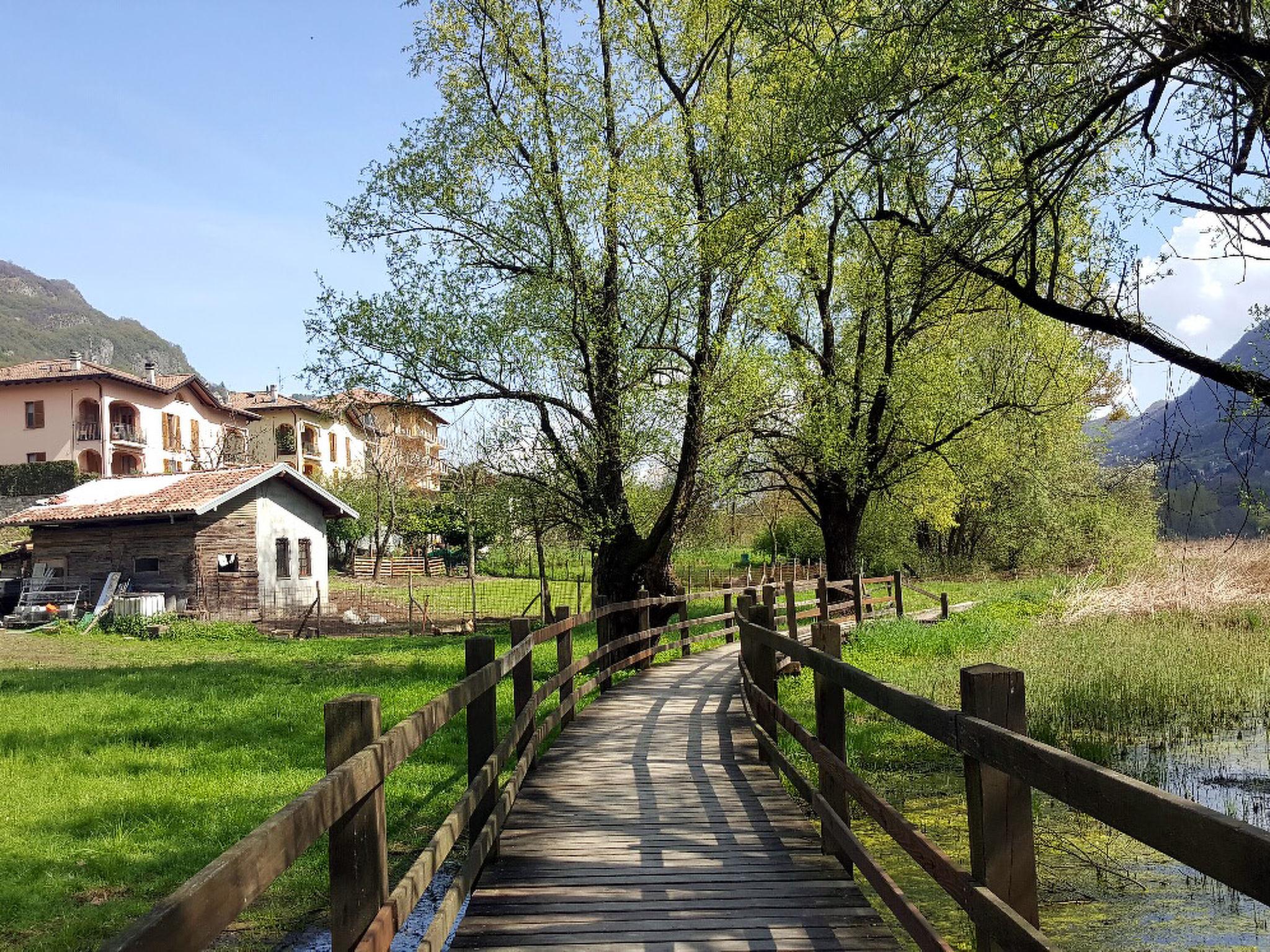 Photo 28 - 3 bedroom Apartment in Carlazzo with garden and mountain view