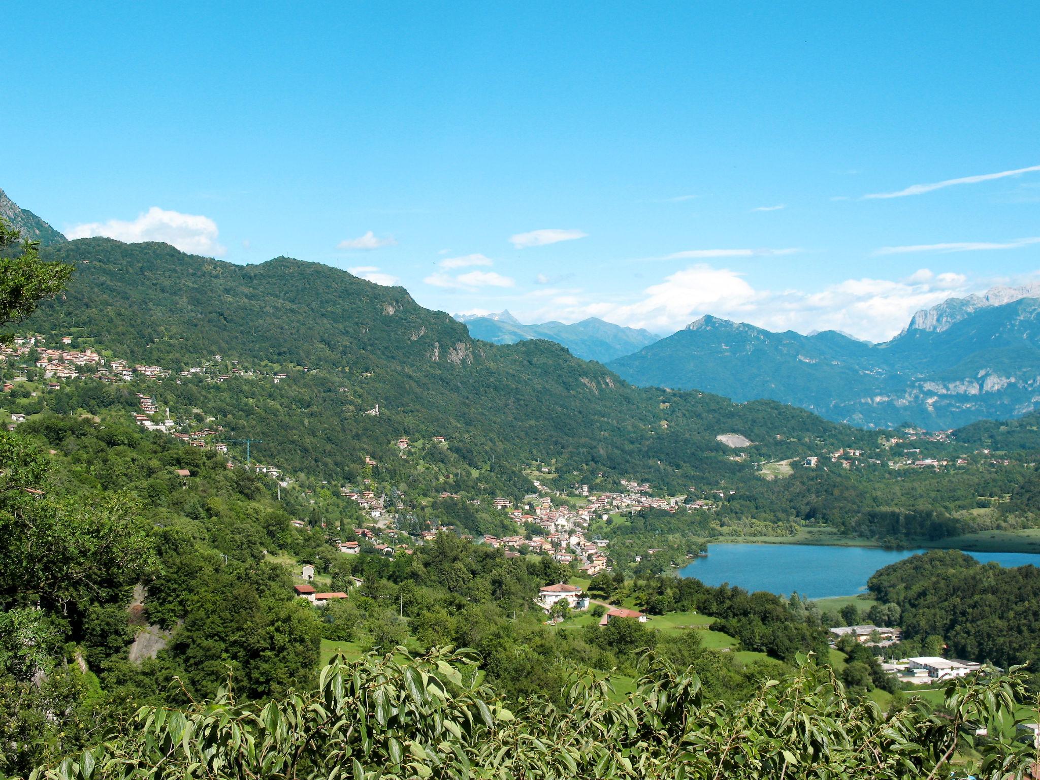 Foto 54 - Haus mit 3 Schlafzimmern in Carlazzo mit privater pool und blick auf die berge