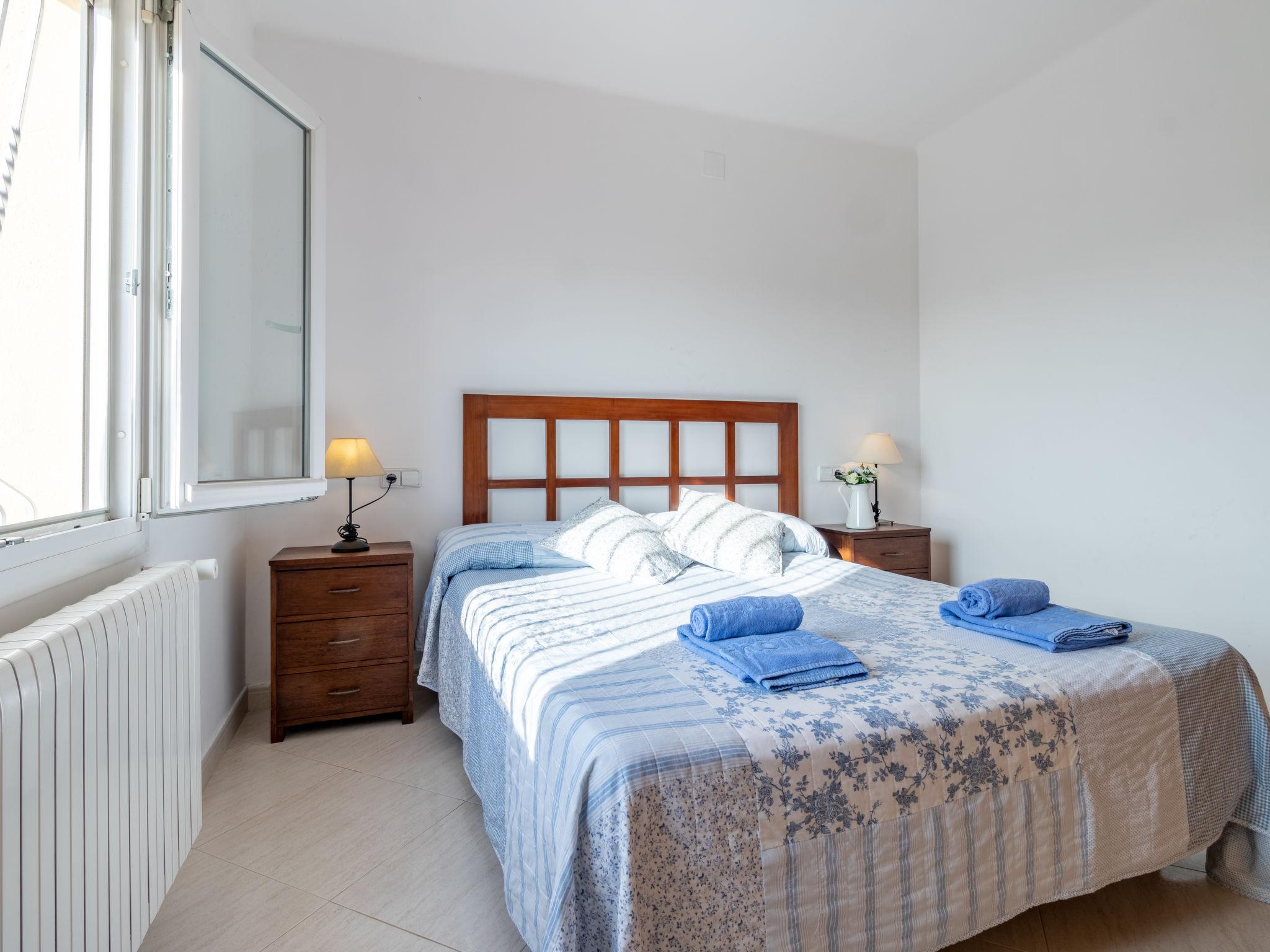 Photo 19 - Maison de 5 chambres à Castelló d'Empúries avec piscine privée et vues à la mer