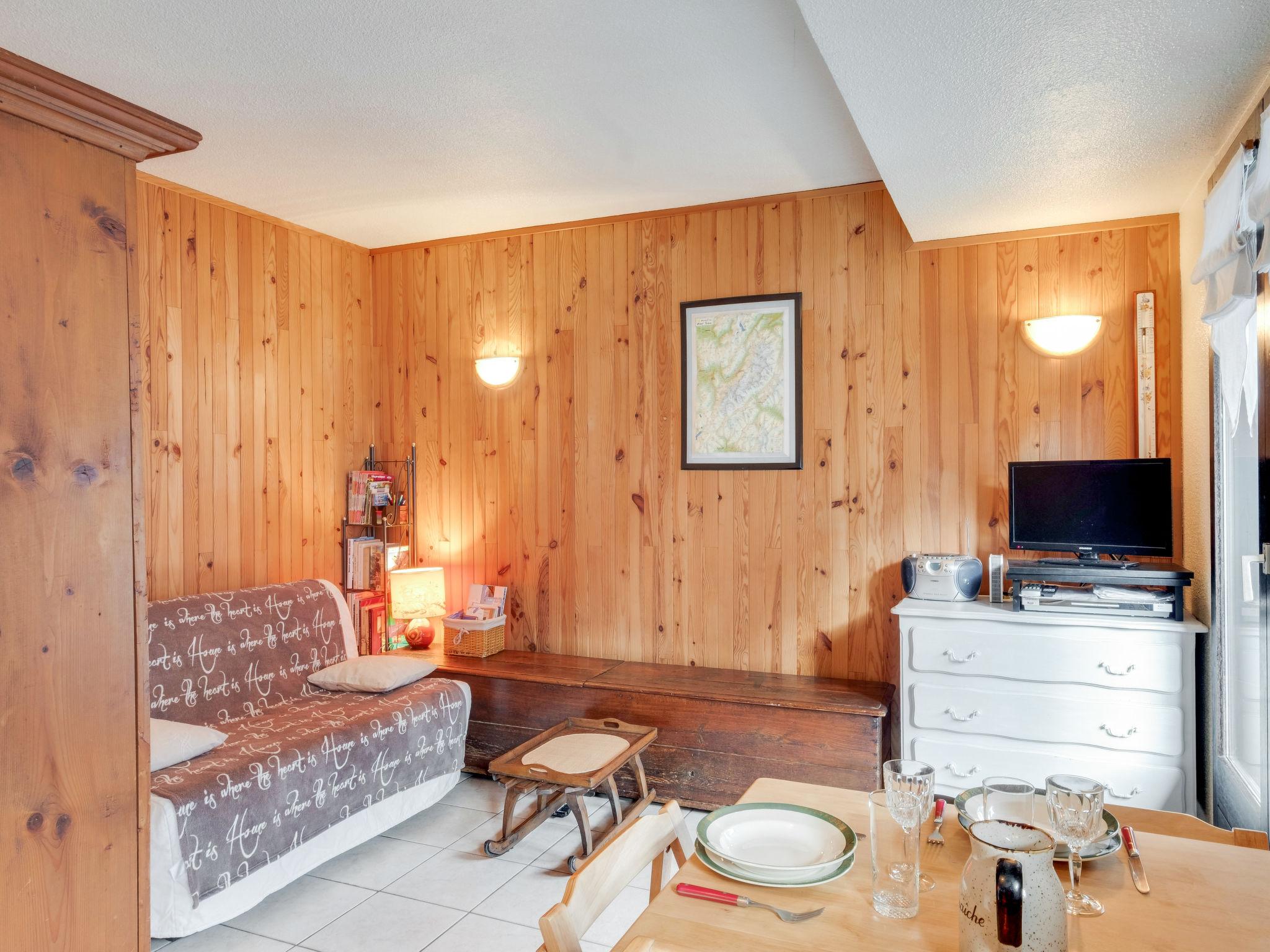 Foto 9 - Apartment mit 1 Schlafzimmer in Saint-Gervais-les-Bains mit blick auf die berge