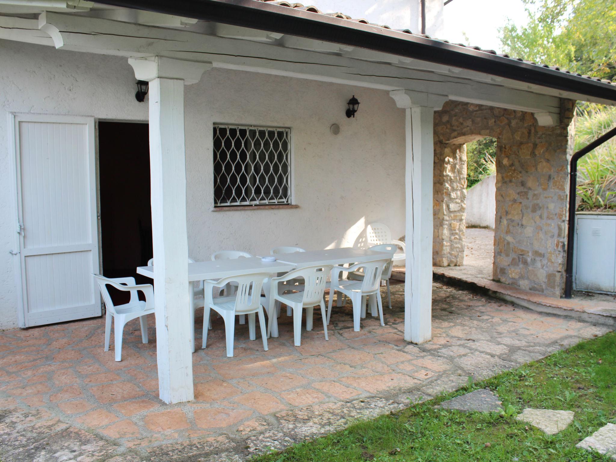 Foto 30 - Casa de 7 habitaciones en San Felice del Benaco con piscina privada y jardín