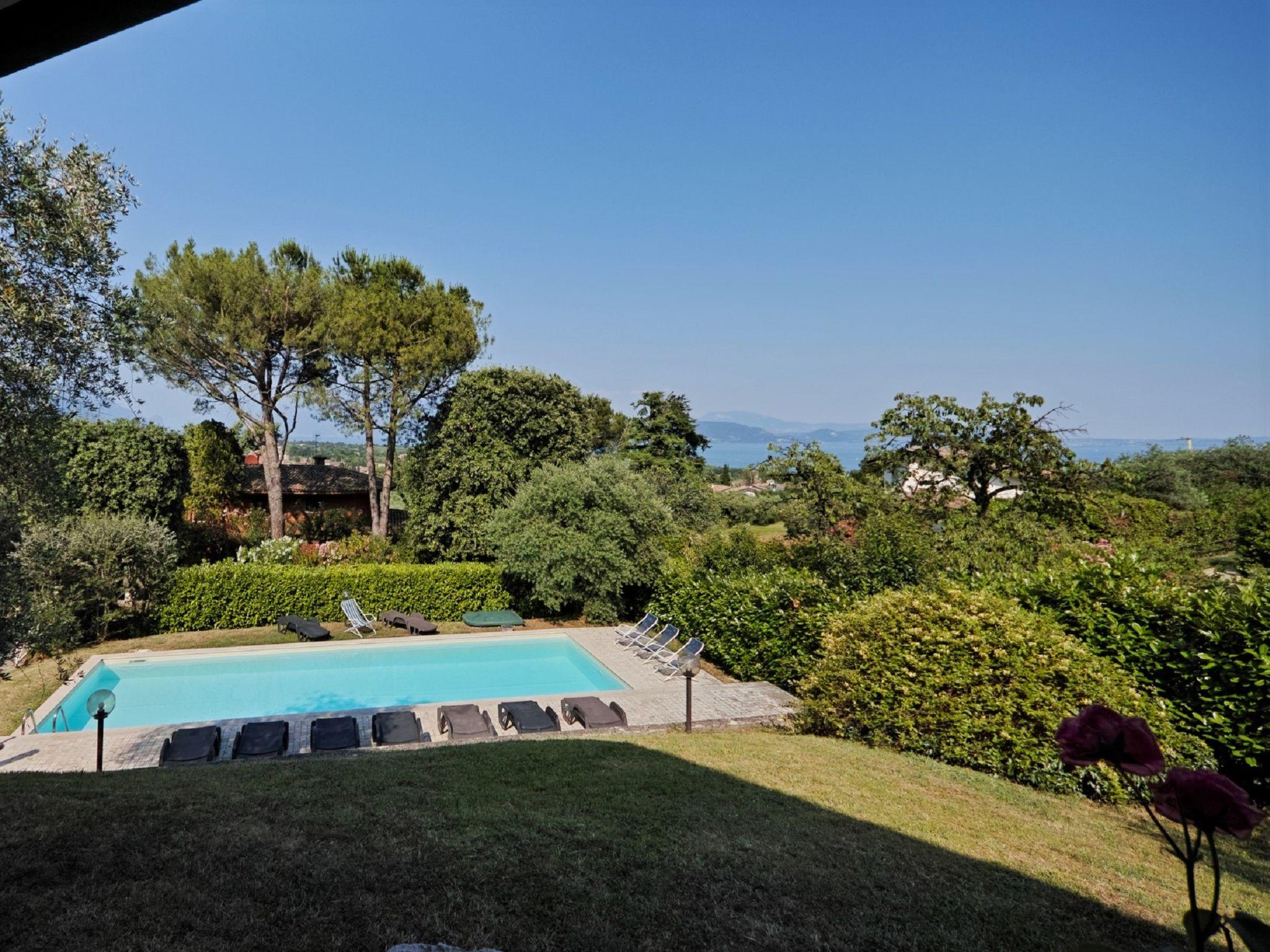 Foto 4 - Haus mit 7 Schlafzimmern in San Felice del Benaco mit privater pool und garten