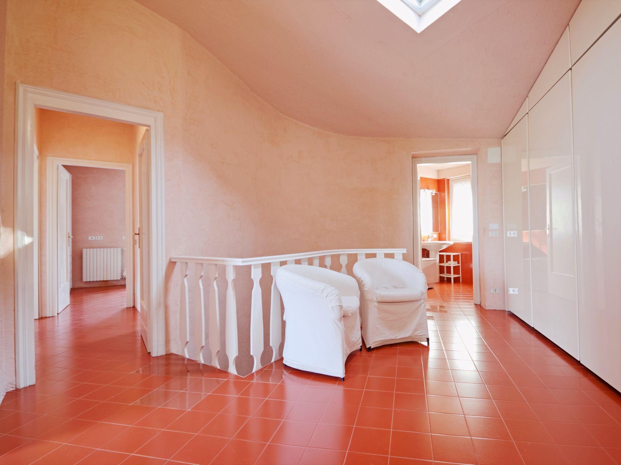 Photo 19 - 7 bedroom House in San Felice del Benaco with private pool and garden