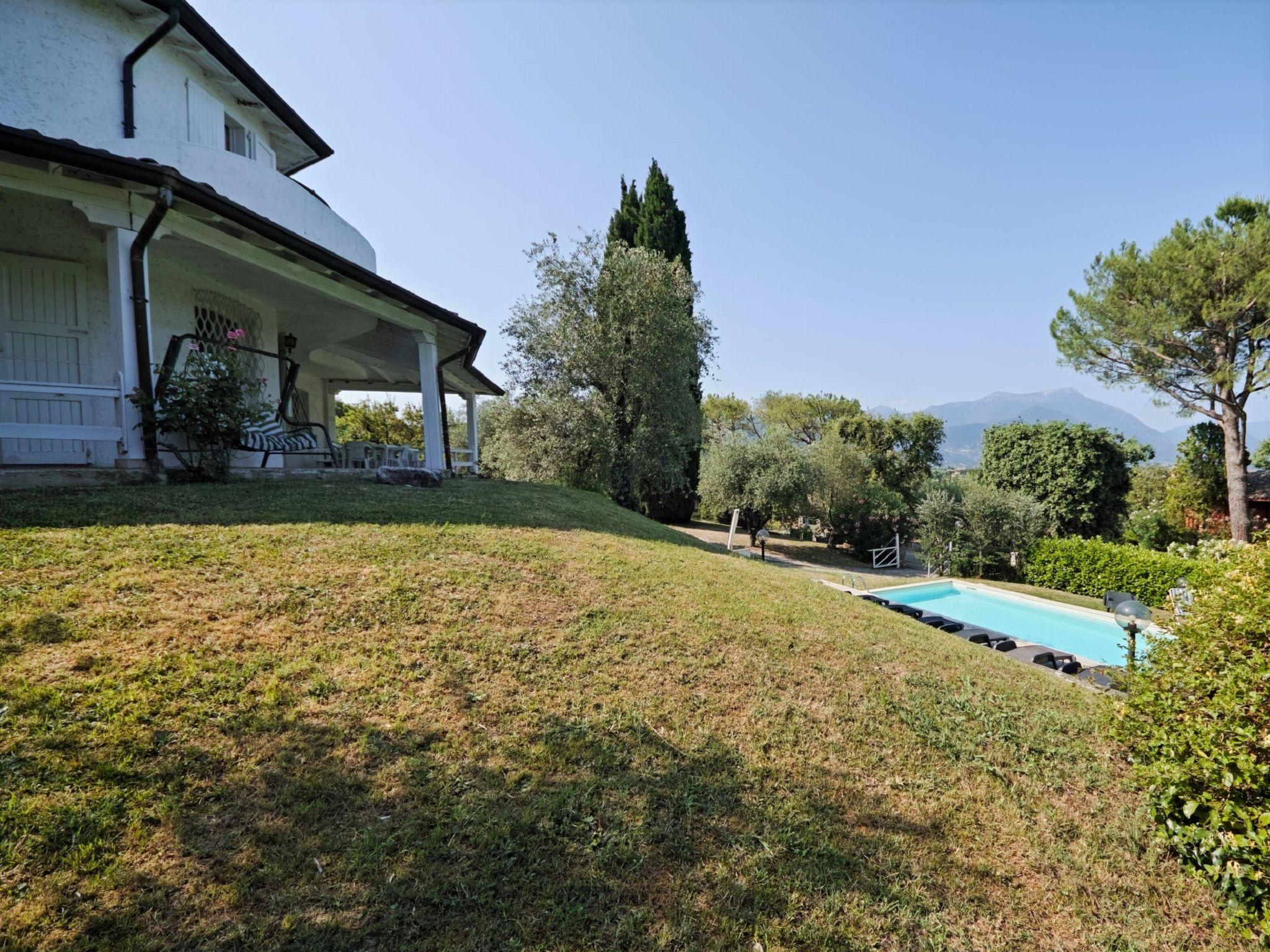 Foto 36 - Casa de 7 quartos em San Felice del Benaco com piscina privada e vista para a montanha