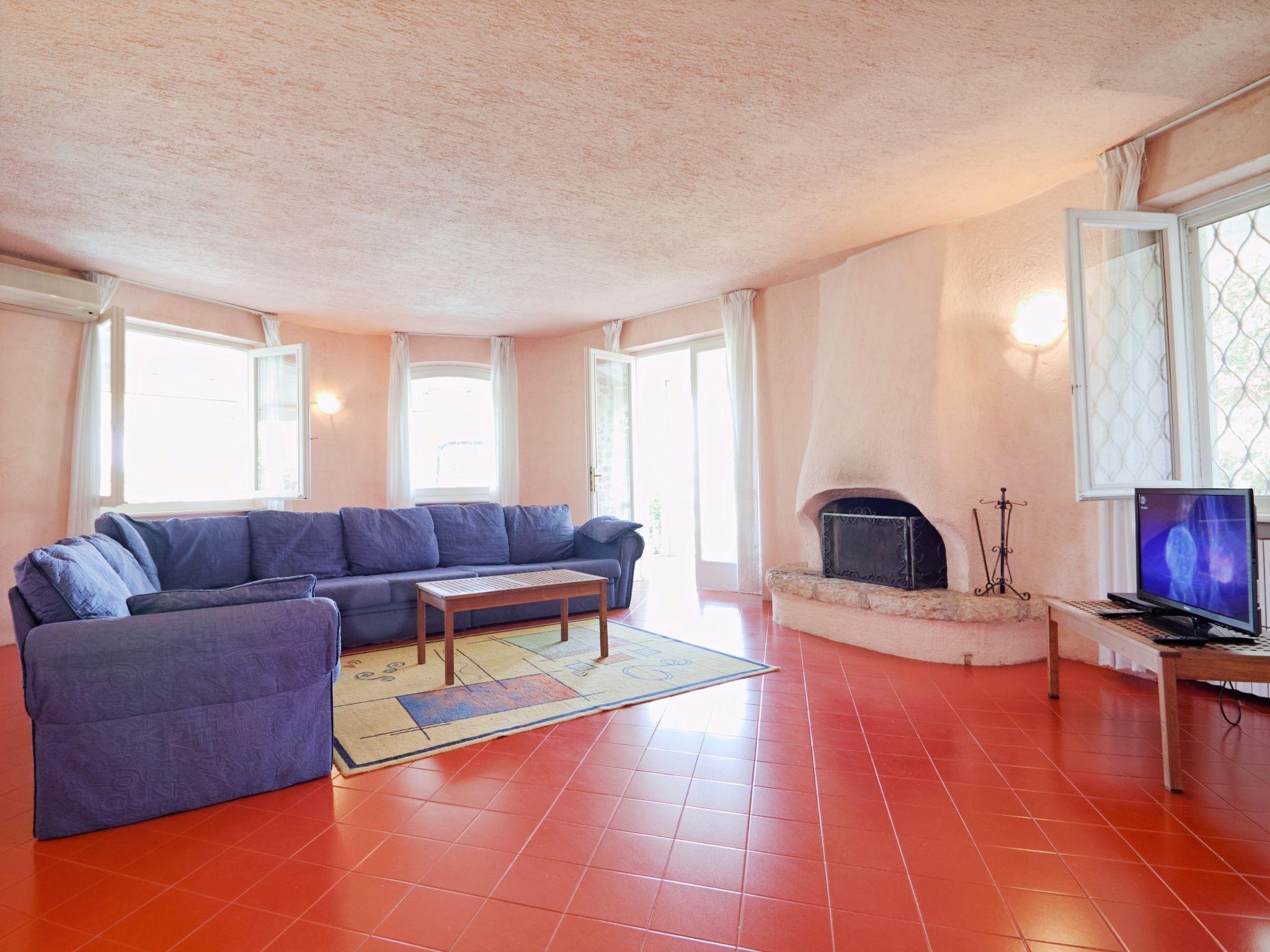 Photo 8 - 7 bedroom House in San Felice del Benaco with private pool and garden