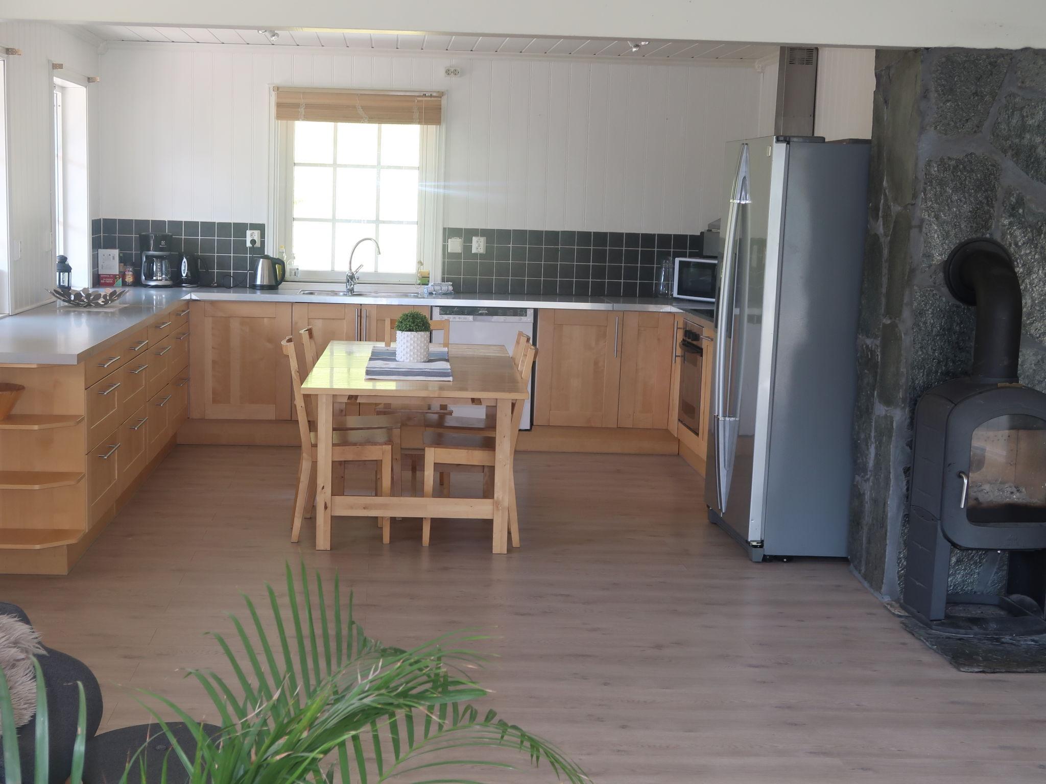 Foto 13 - Casa de 4 habitaciones en Vik i Sogn con terraza y sauna