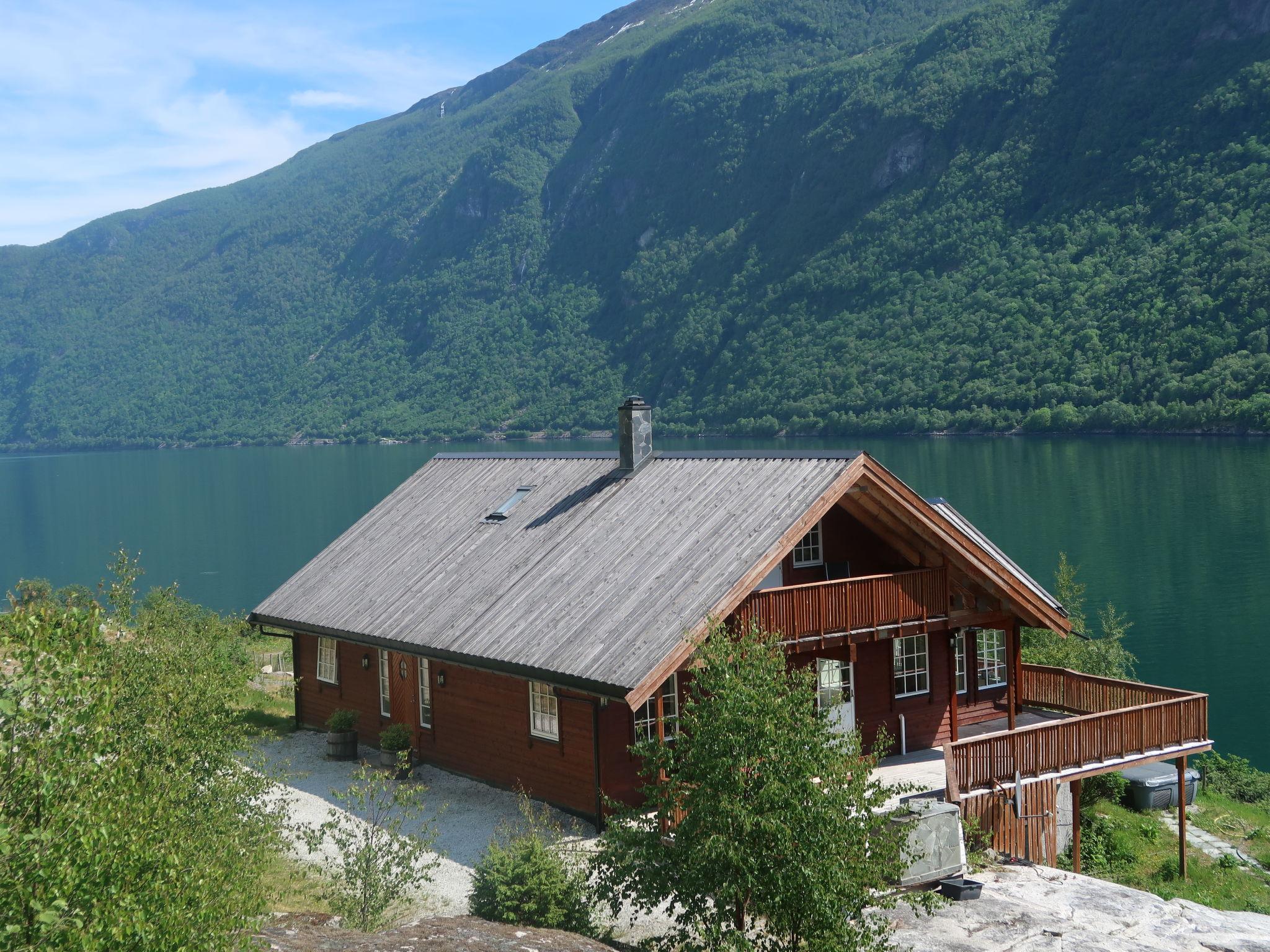 Foto 6 - Casa de 4 habitaciones en Vik i Sogn con terraza y sauna