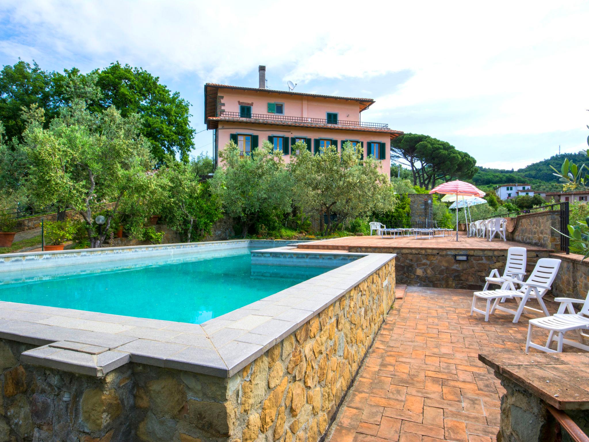 Photo 1 - Appartement de 1 chambre à Lamporecchio avec piscine et jardin