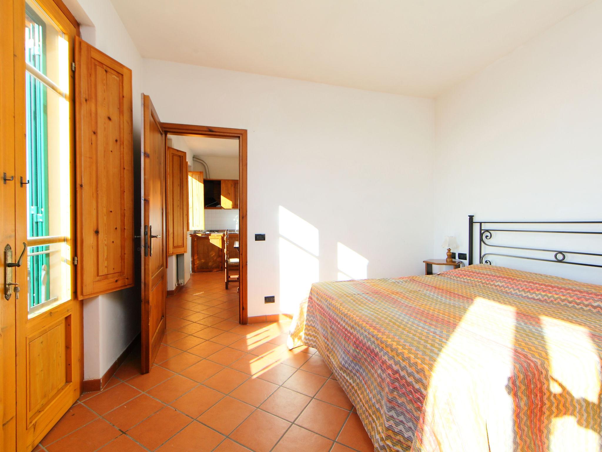 Photo 10 - 1 bedroom Apartment in Lamporecchio with swimming pool and garden