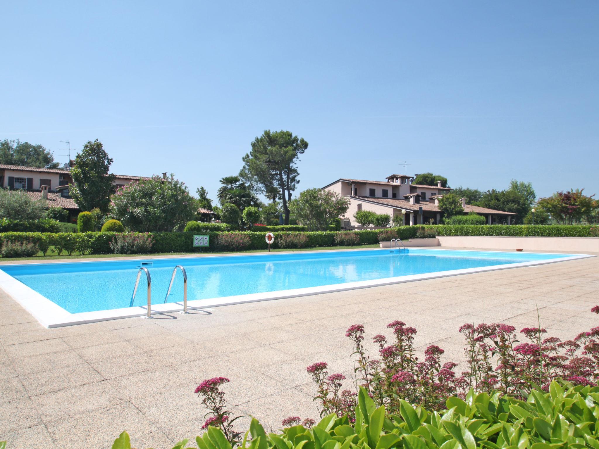 Foto 2 - Casa con 2 camere da letto a Pozzolengo con piscina e vista sulle montagne