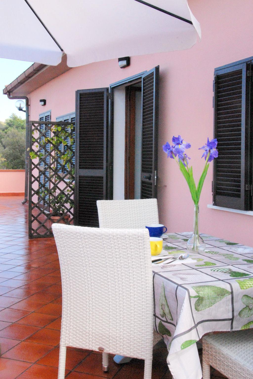 Photo 9 - Appartement en Portoferraio avec jardin et vues à la mer