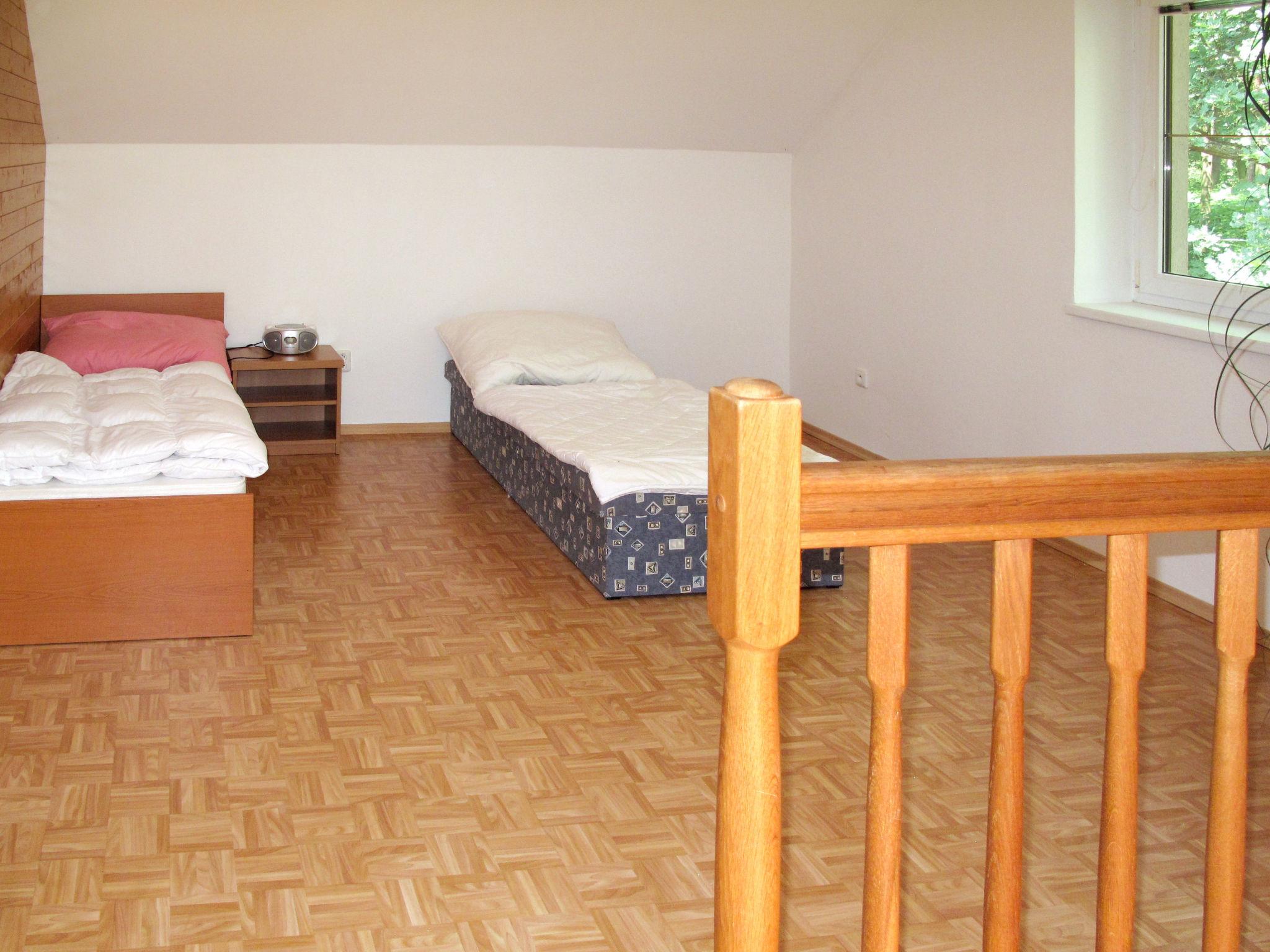 Foto 21 - Haus mit 3 Schlafzimmern in Žabovřesky mit privater pool und terrasse