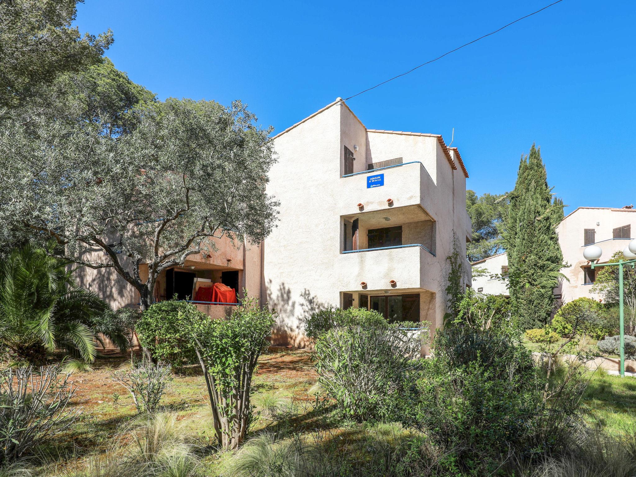 Photo 18 - Apartment in Saint-Raphaël with swimming pool and terrace